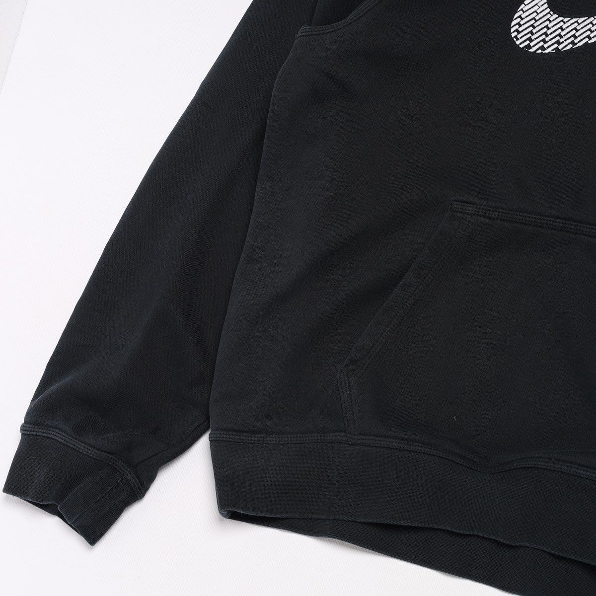 Nike Nike Center Swoosh Embroidered Hoodie Size US L / EU 52-54 / 3 - 4 Thumbnail