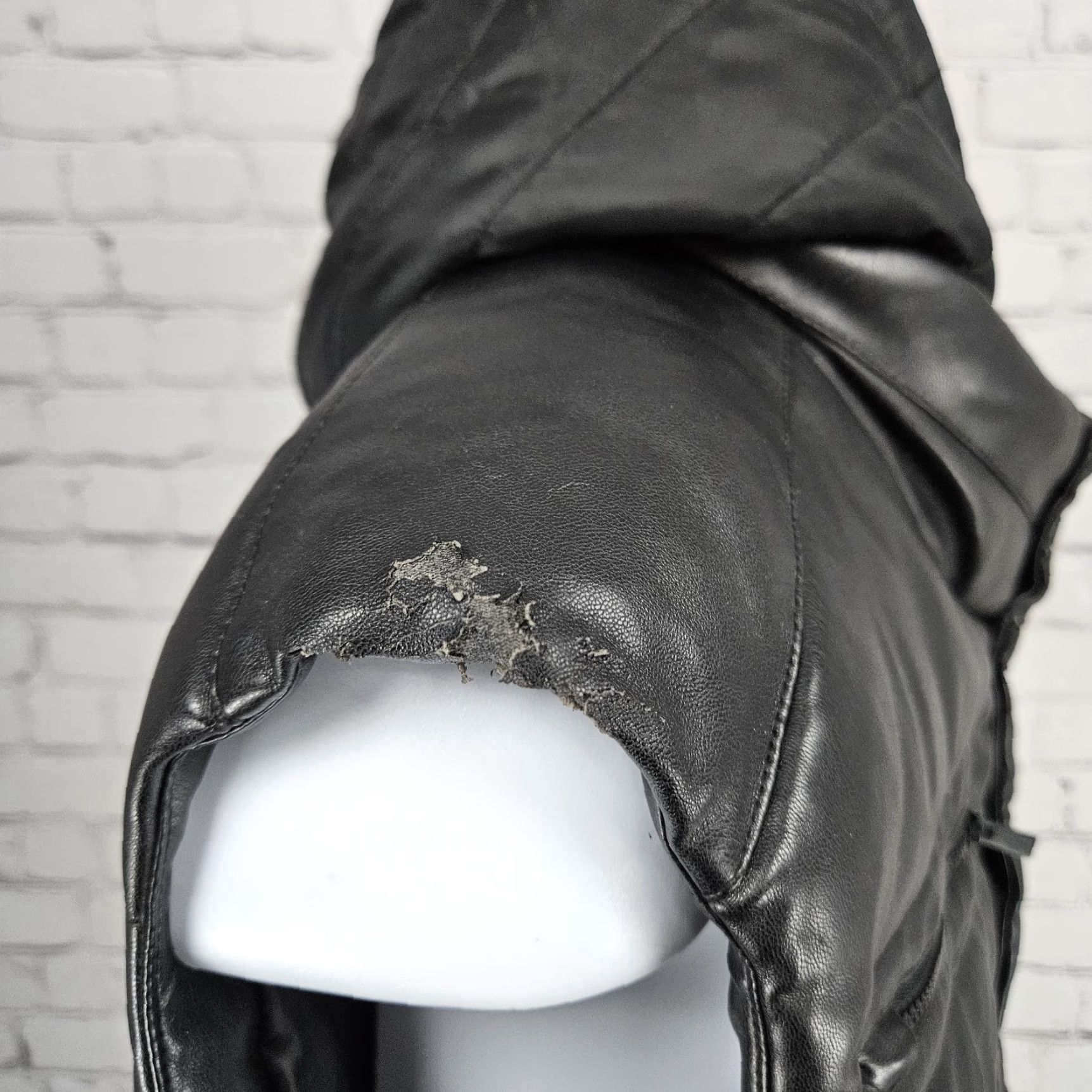 Sean John Sean John Black Faux Leather Vest Full Zip Hooded Puffer Insulated XL Size US XL / EU 56 / 4 - 4 Thumbnail