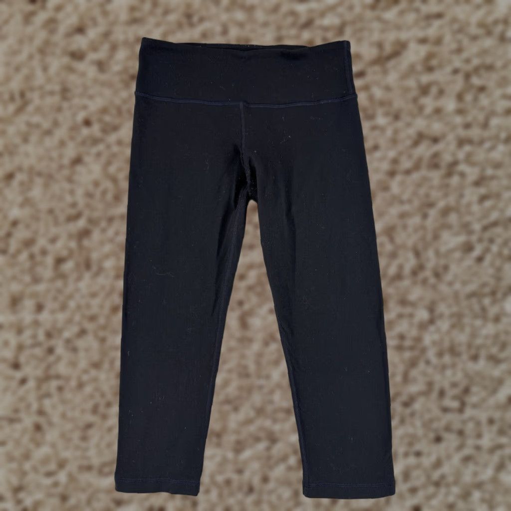 Lululemon Lululemon Wunder Under Crop 21" Black Women 6 Pant YogaLuon Stretch Athletic Slim Straight Cropped Inseam 21" Size 28" / US 6 / IT 42 - 1 Thumbnail
