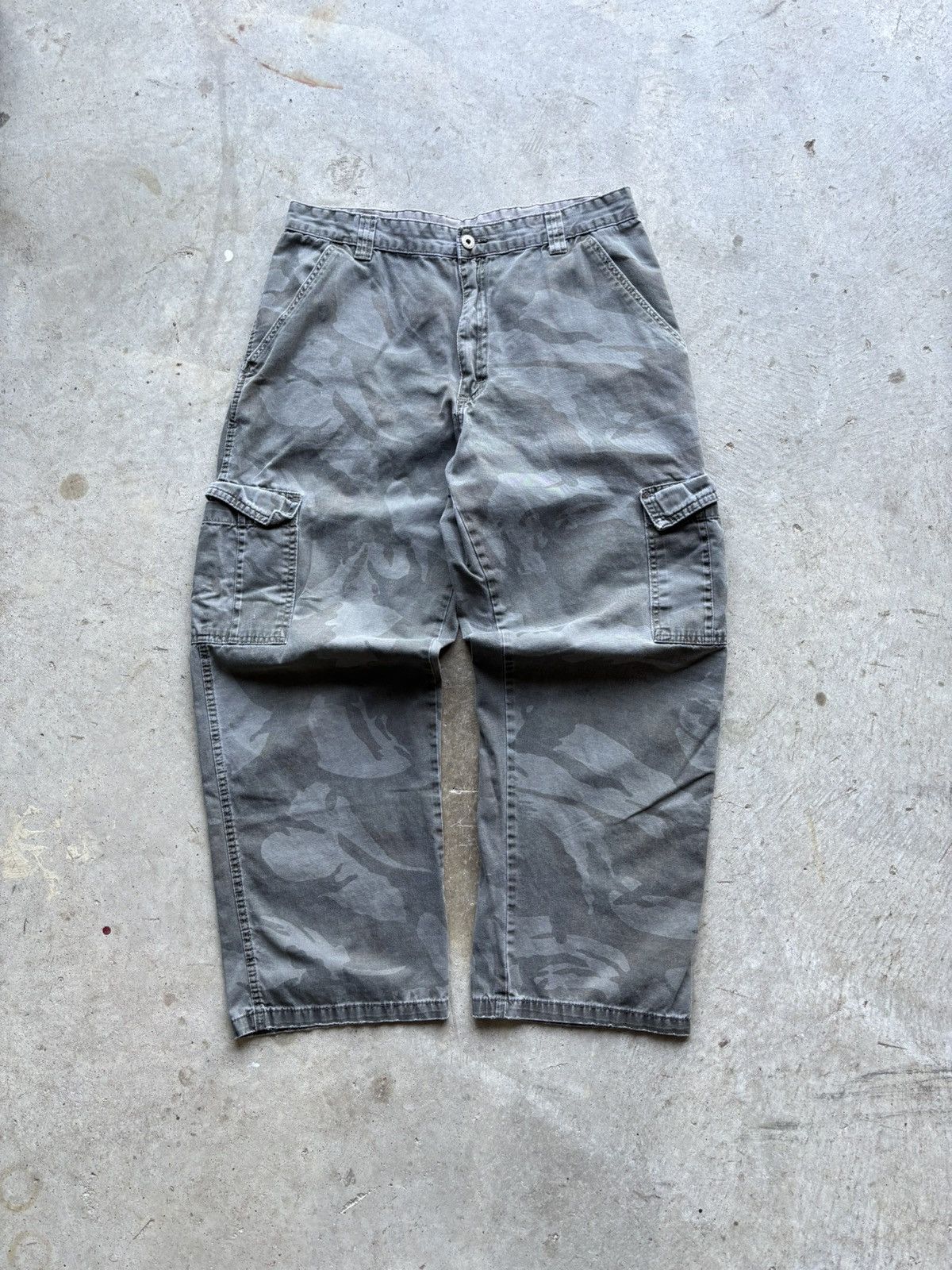 Wrangler Y2k Wrangler Camo Cargos Size US 34 / EU 50 - 1 Thumbnail