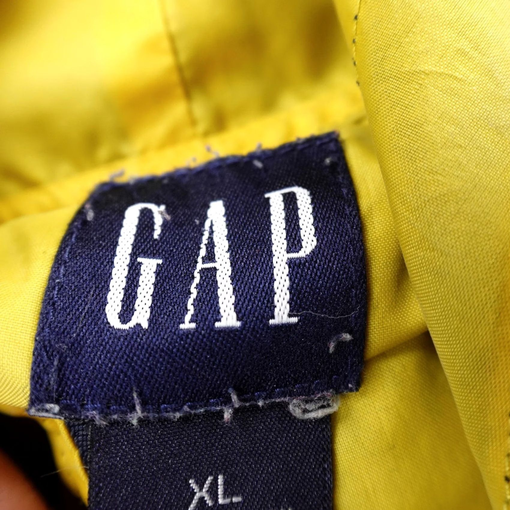 Gap VINTAGE Gap Jacket Mens XL Blue Yellow Anorak 1/2 Zip Windbreaker Pullover Coat Pockets Hooded Lined Nylon Zipper Stand-Up Collar Casual Outdoor Size US XL / EU 56 / 4 - 4 Thumbnail
