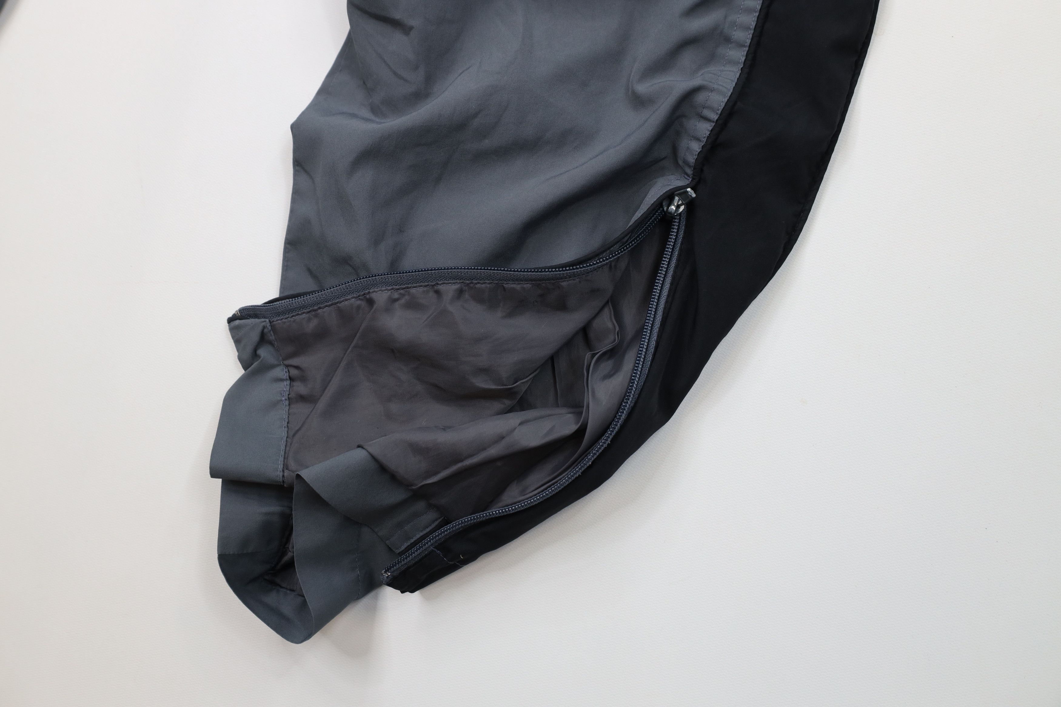 Champion Vintage 90s Champion Block Wide Leg Windbreaker Pants Gray Size US 36 / EU 52 - 6 Thumbnail