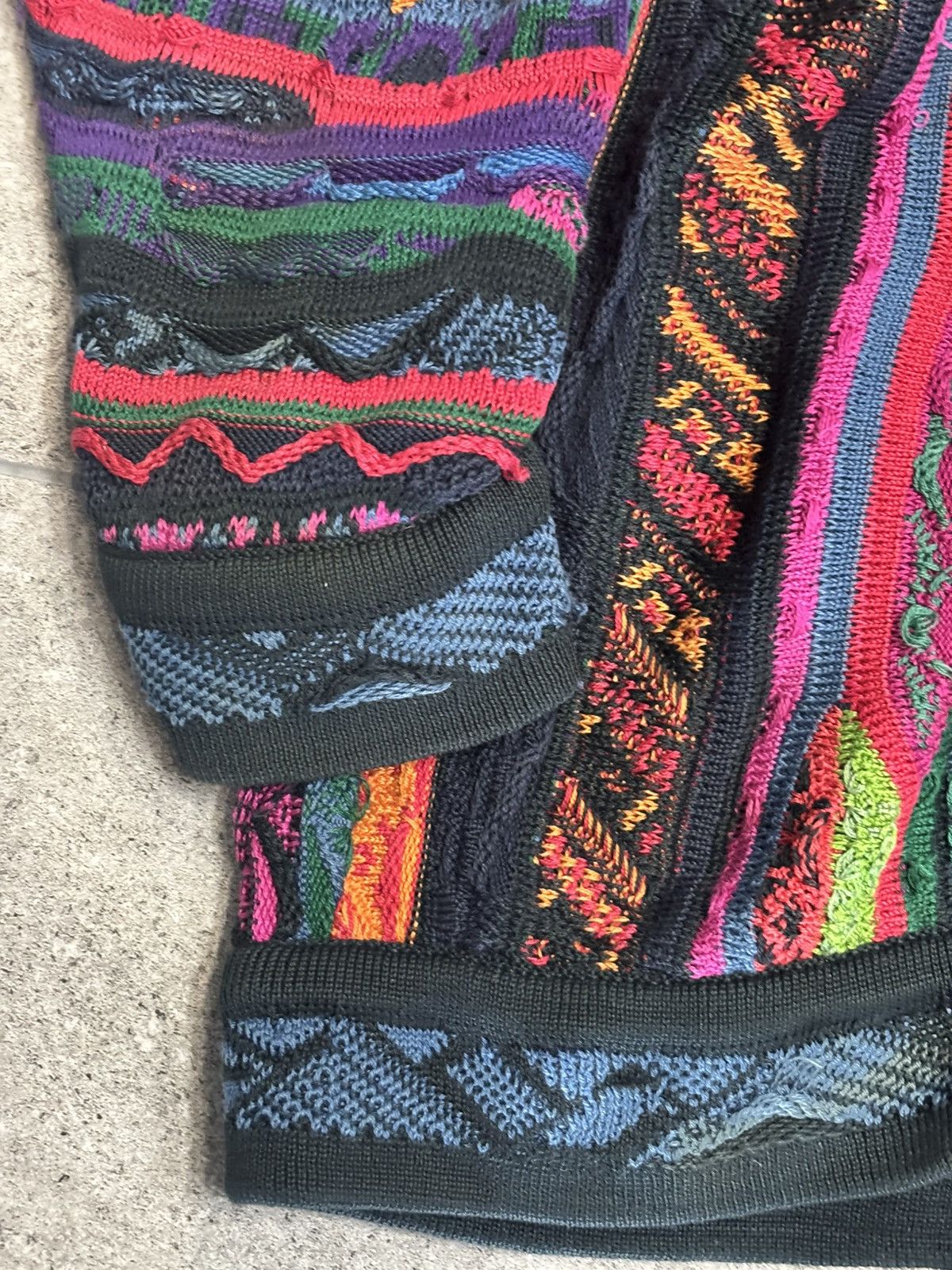 Coogi COOGI KNIT CARDIGAN SIZE L Size US L / EU 52-54 / 3 - 2 Thumbnail