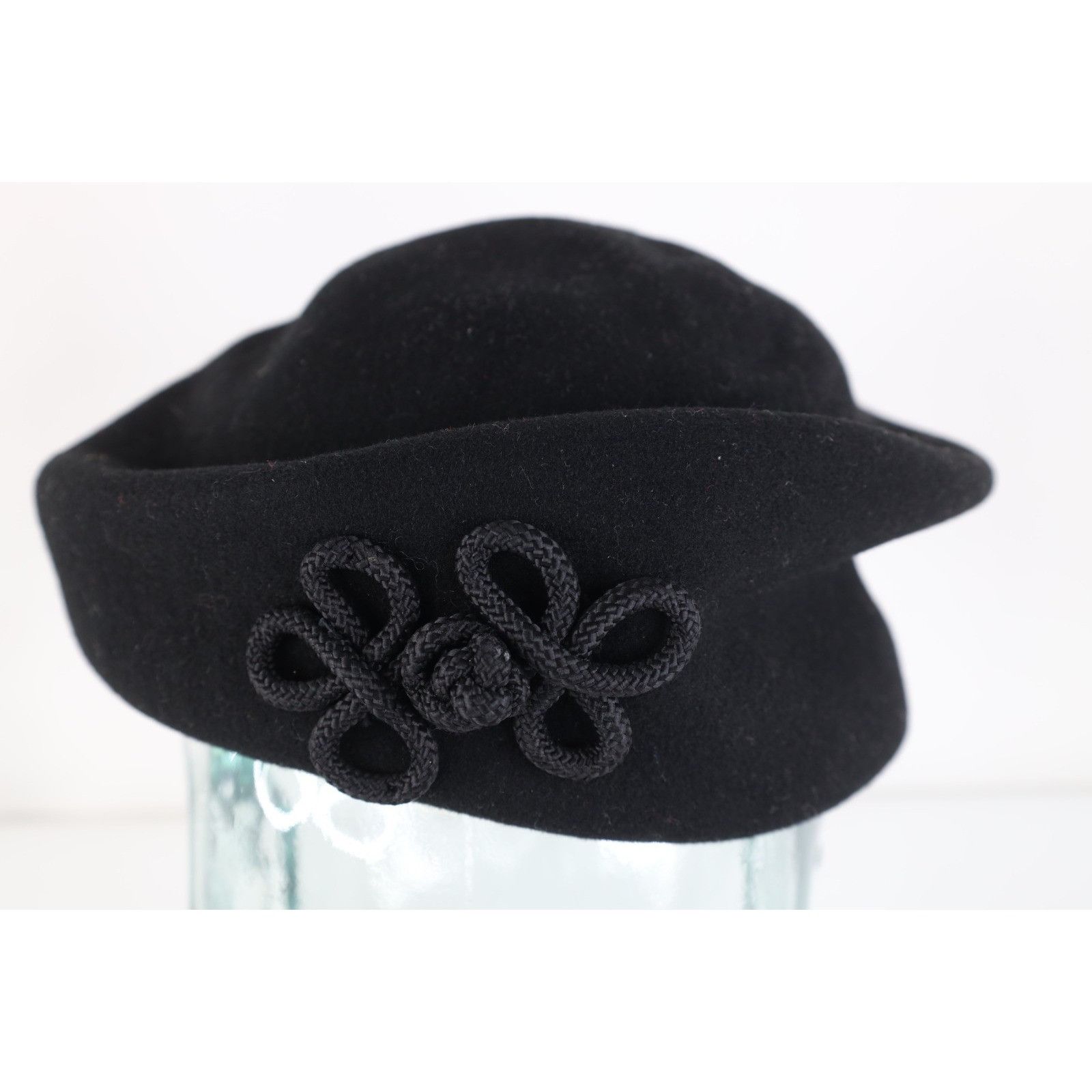 Vintage Vintage 80s 90s Streetwear Roped Flower Felt Wool Beret Hat Size ONE SIZE - 1 Thumbnail