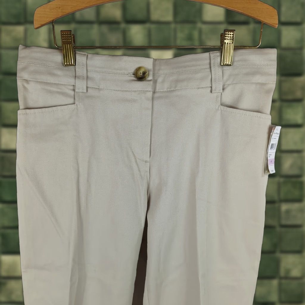 Vintage Studio Works Women's Capri Pants Beige 6 Petite NWT Capri Pants Straight Leg 18.5" Inseam Size 28" / US 6 / IT 42 - 1 Thumbnail