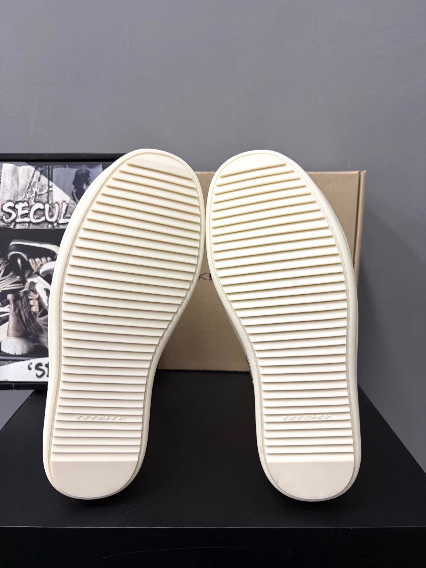 Rick Owens Rick Owens DRKSHDW Low-Top Big Converse Sneakers K34 Size US 6 / IT 36 - 8 Thumbnail