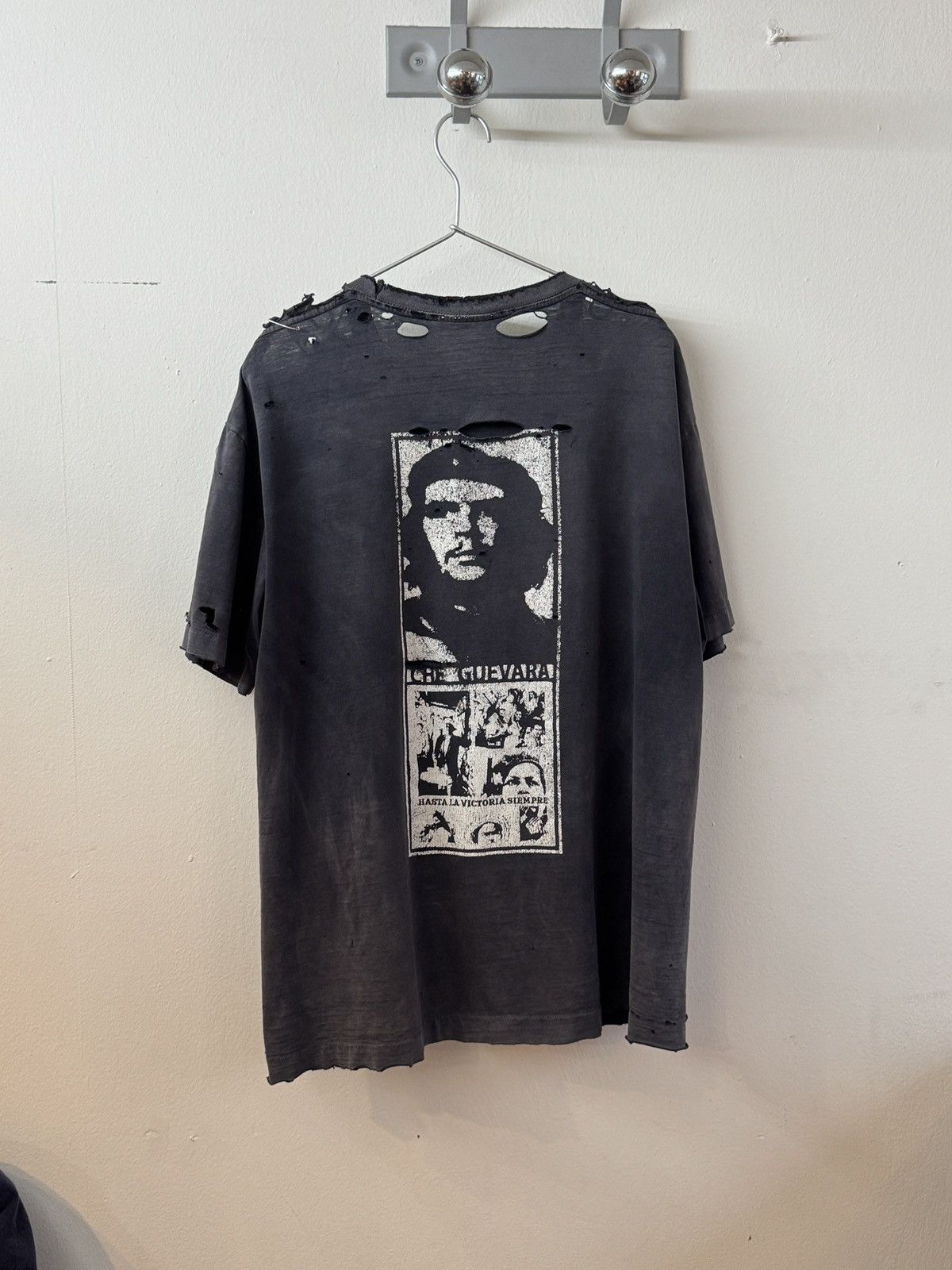 Vintage Didier Boro 90'S Che Guevara Trashed T-Shirt Size US XL / EU 56 / 4 - 5 Thumbnail