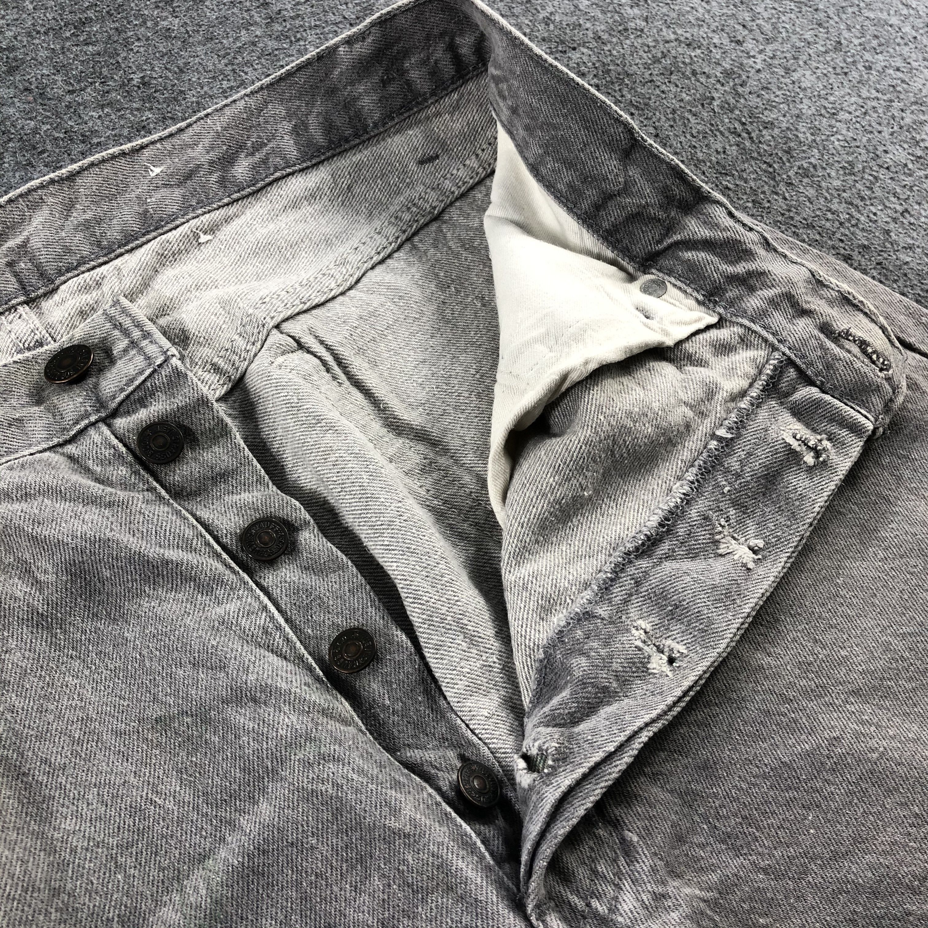 Levi's 90s Vintage Ash Gray Levis 501 Jeans-J2614 Size US 34 / EU 50 - 7 Thumbnail