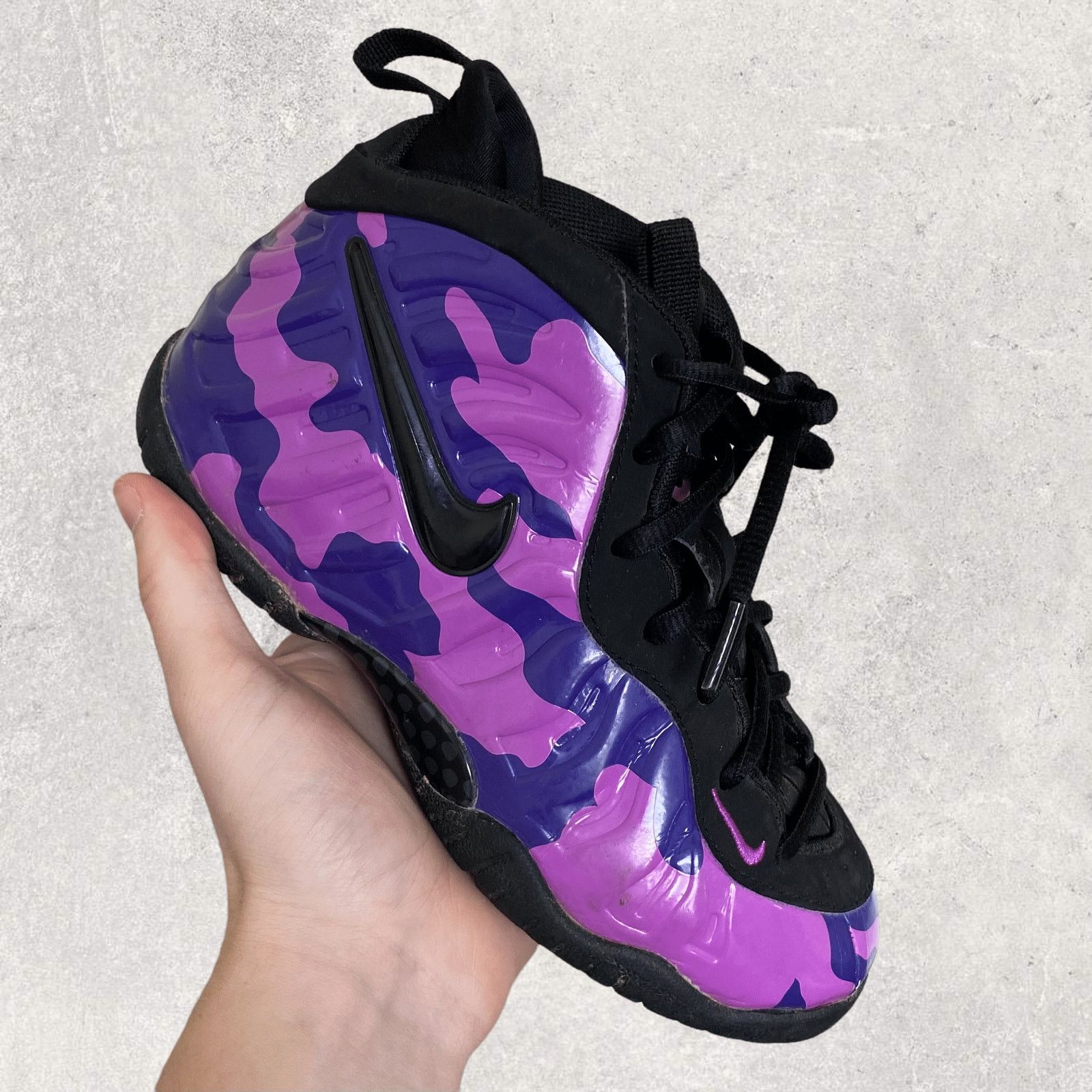 image of Nike Foamposite Basketball Shoes Purple Camo Hyper Violet, Women's (Size 4)