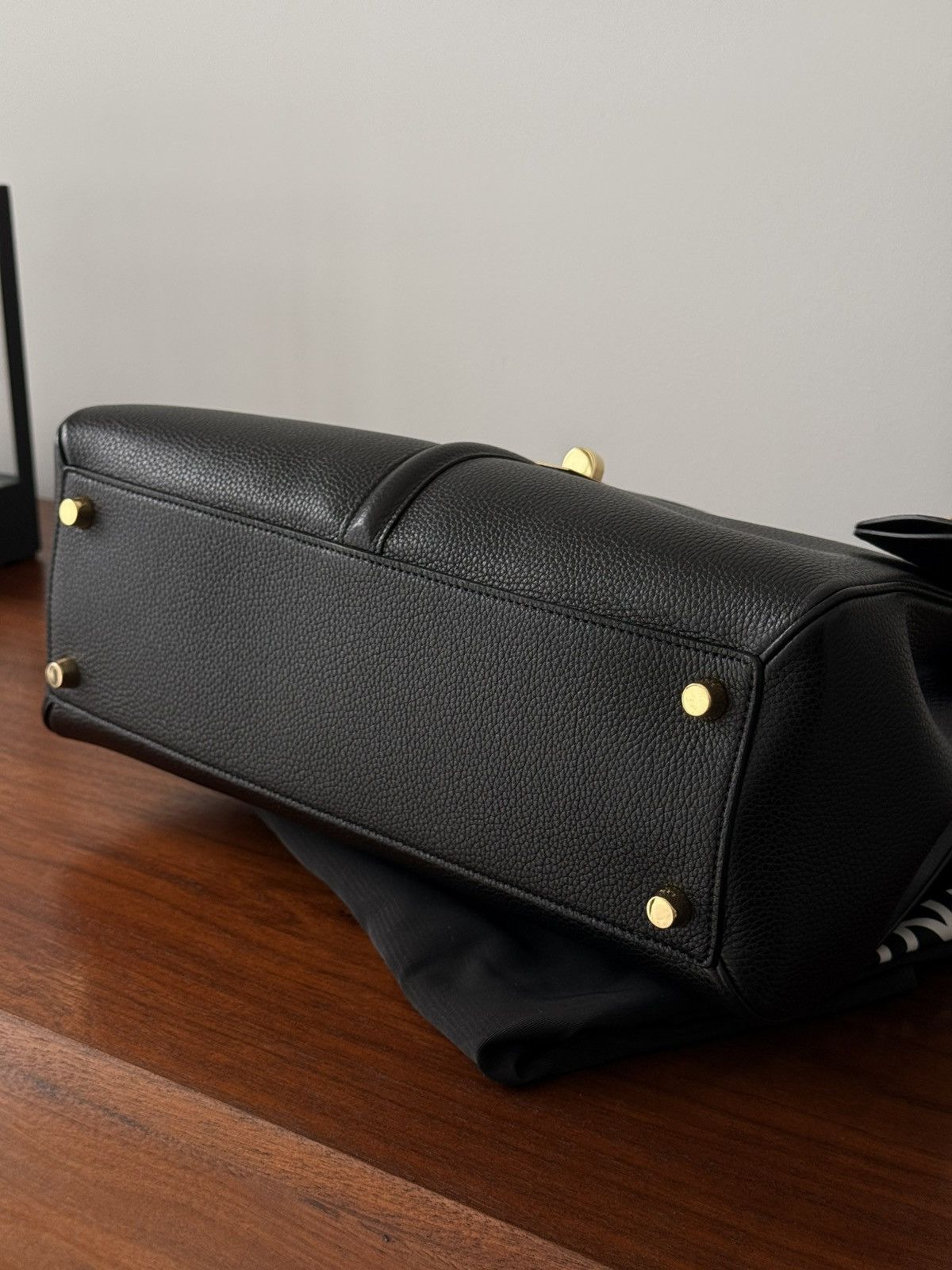 Celine Classic 16 Bag in Grained Calfskin Size ONE SIZE - 9 Thumbnail