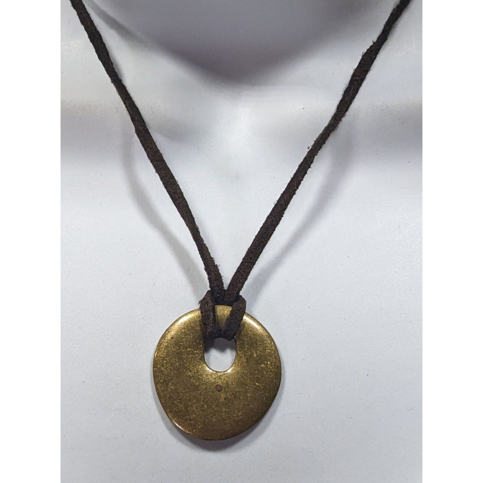 Other Classic Rustic Style Gold Tone Metal Disc Pendant Necklace Size ONE SIZE - 4 Thumbnail