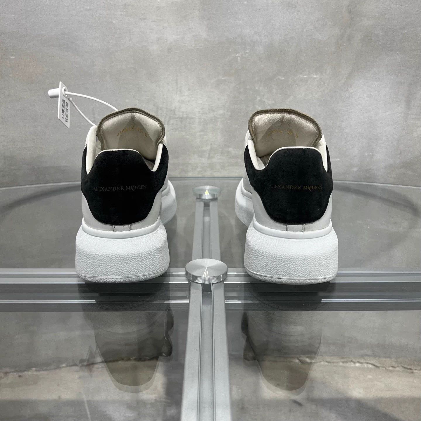 Alexander Wang Alexander Wang white low-top sneakers black toe 35 Size US 4 / IT 34 - 6 Thumbnail