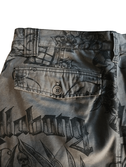 Billabong × Designer Billabong dagger tattoo cargo shorts Size US 32 / EU 48 - 5 Thumbnail