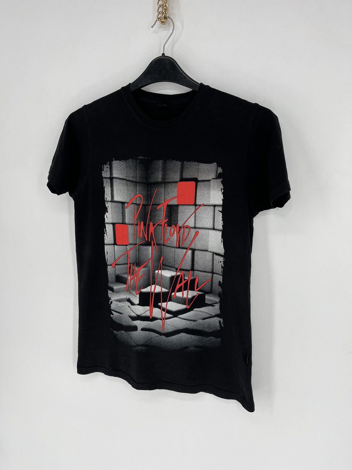 Band Tees Vintage Y2K Pink Floyd “The Wall” Shirt Rock Band Tee Size US S / EU 44-46 / 1 - 3 Thumbnail