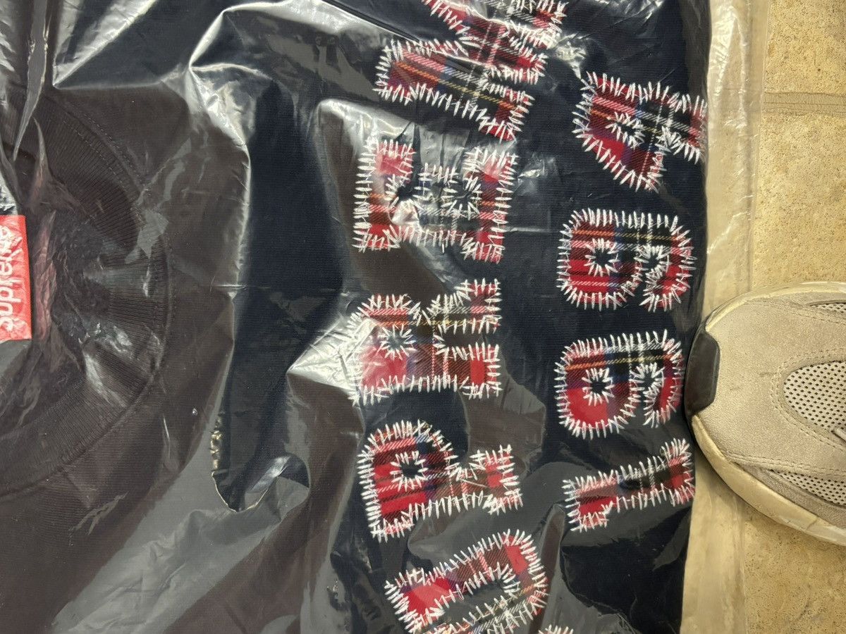 Supreme Supreme Plaid Arc Crewneck "Navy" Size US L / EU 52-54 / 3 - 3 Thumbnail