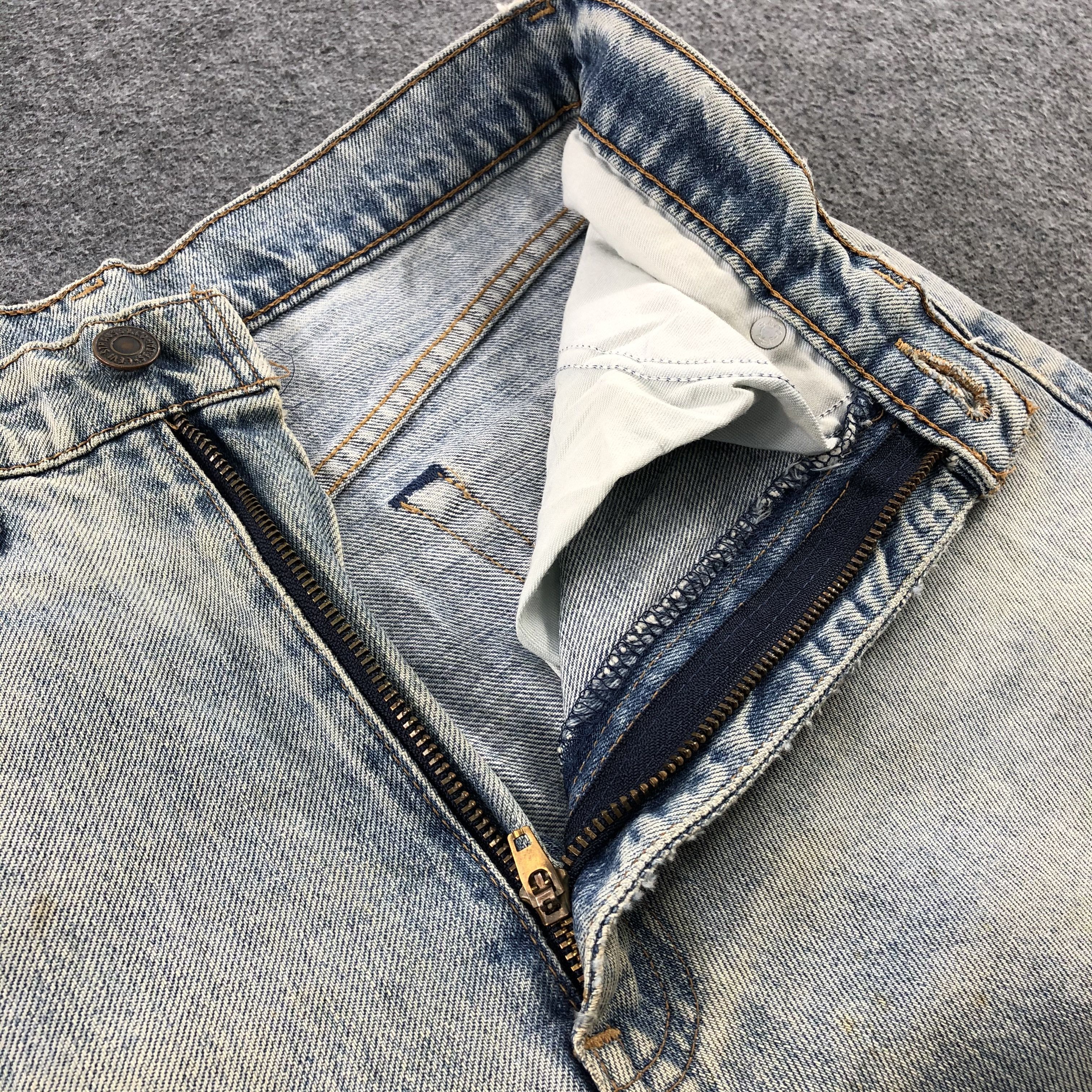 Levi's × Vintage Vintage 90s Light Wash Levis 509 Jeans-JM1921 Size US 27 - 8 Thumbnail