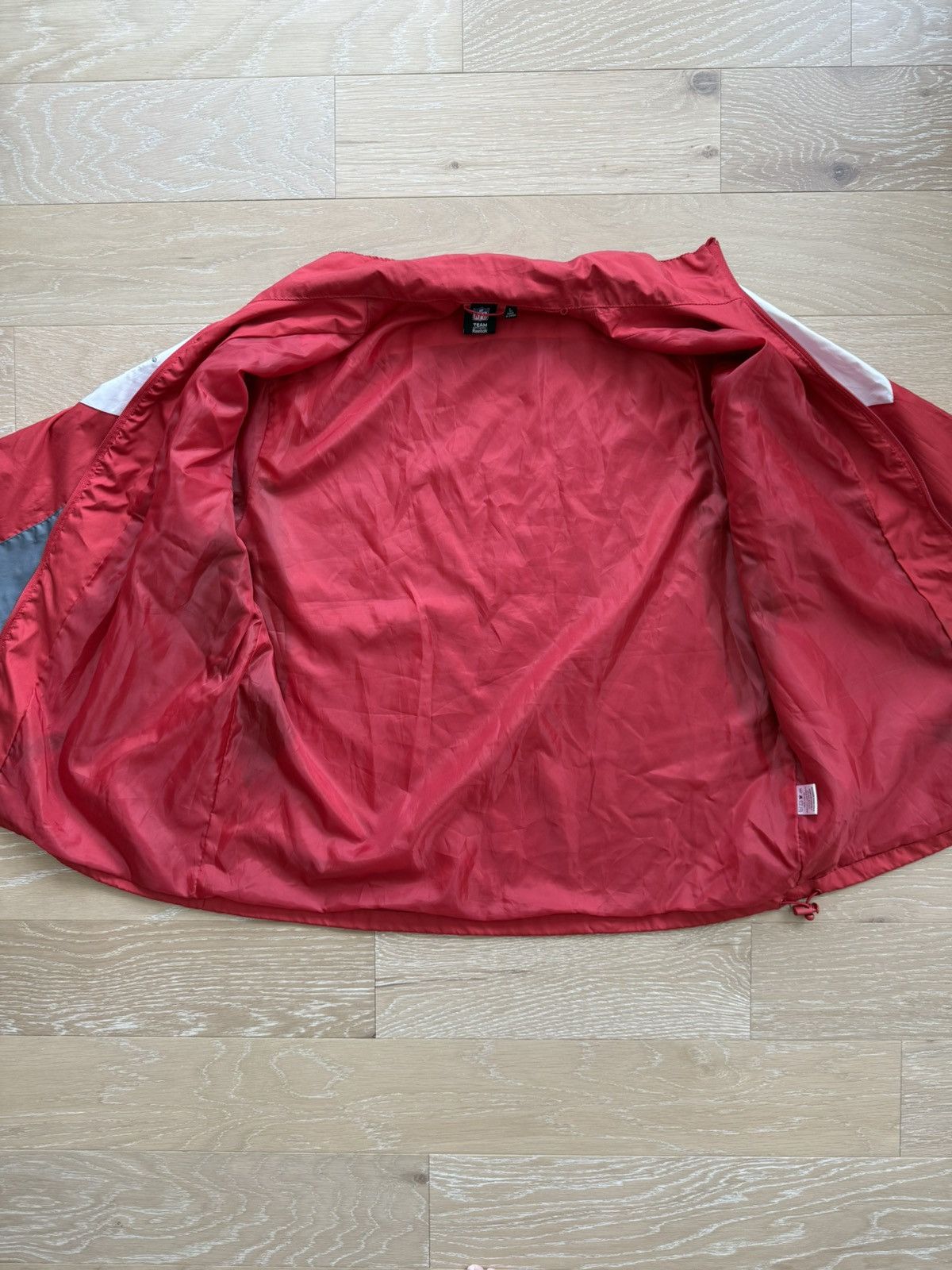 NFL Tampa Bay Buccaneers lightweight collared windbreaker Size US XL / EU 56 / 4 - 4 Thumbnail