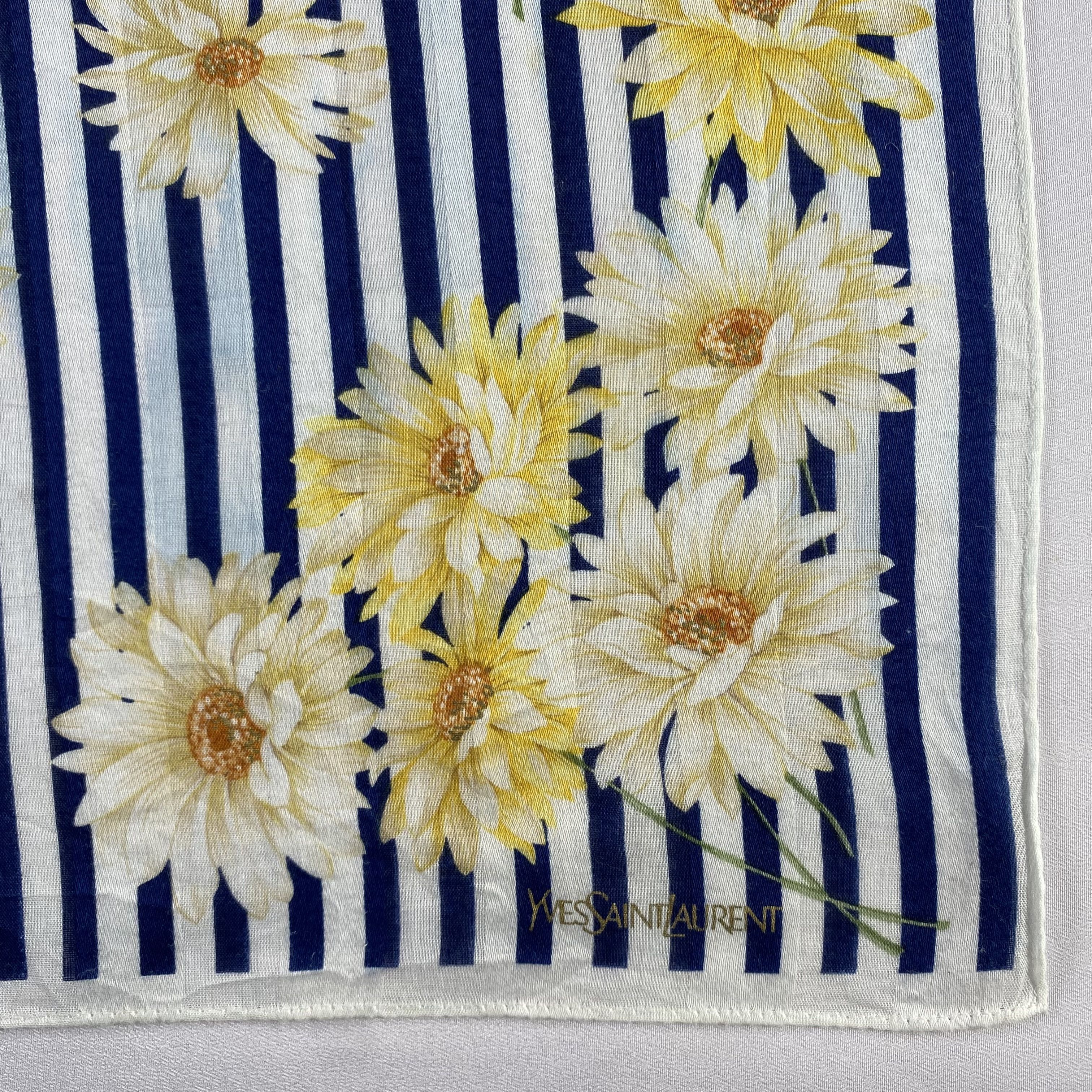 Vintage Yves Saint Laurent Neckerchief / Handkerchief-P600 Size ONE SIZE - 3 Thumbnail