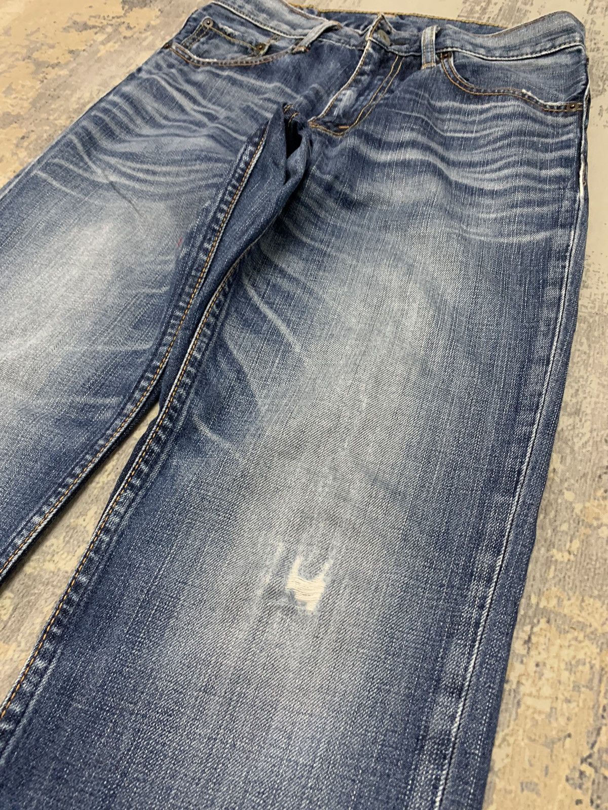 Levi's Vintage Levis 702 Distressed Denim Jeans 29x29.5 Size US 29 - 6 Thumbnail