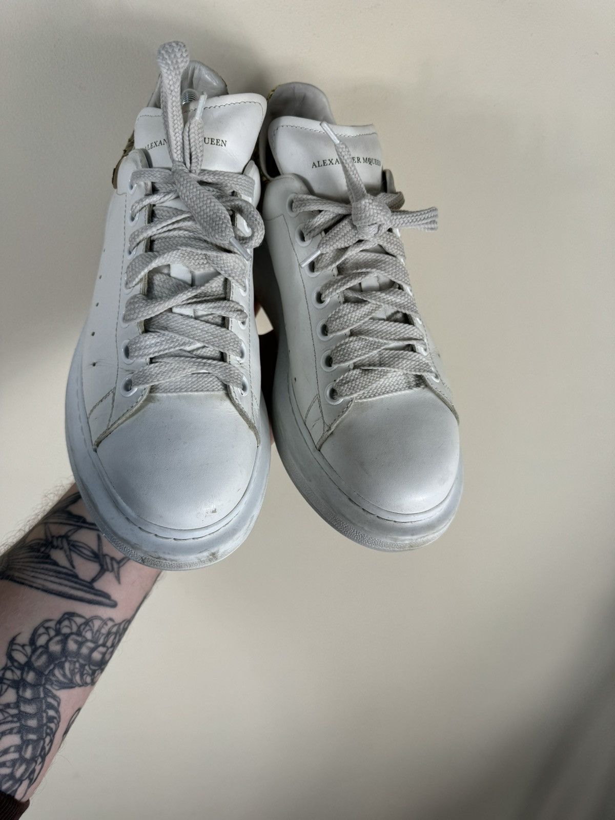 Alexander McQueen Alexander McQueen Oversized Gold Python Print Sneakers Size US 11 / IT 41 - 4 Thumbnail
