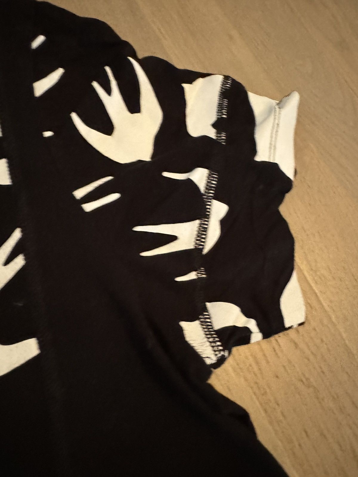 Alexander McQueen ALEXANDER MCQUEEN tshirt SEE sizes IN PHOTOS BY TAPE MEASURE Size US S / EU 44-46 / 1 - 16 Thumbnail