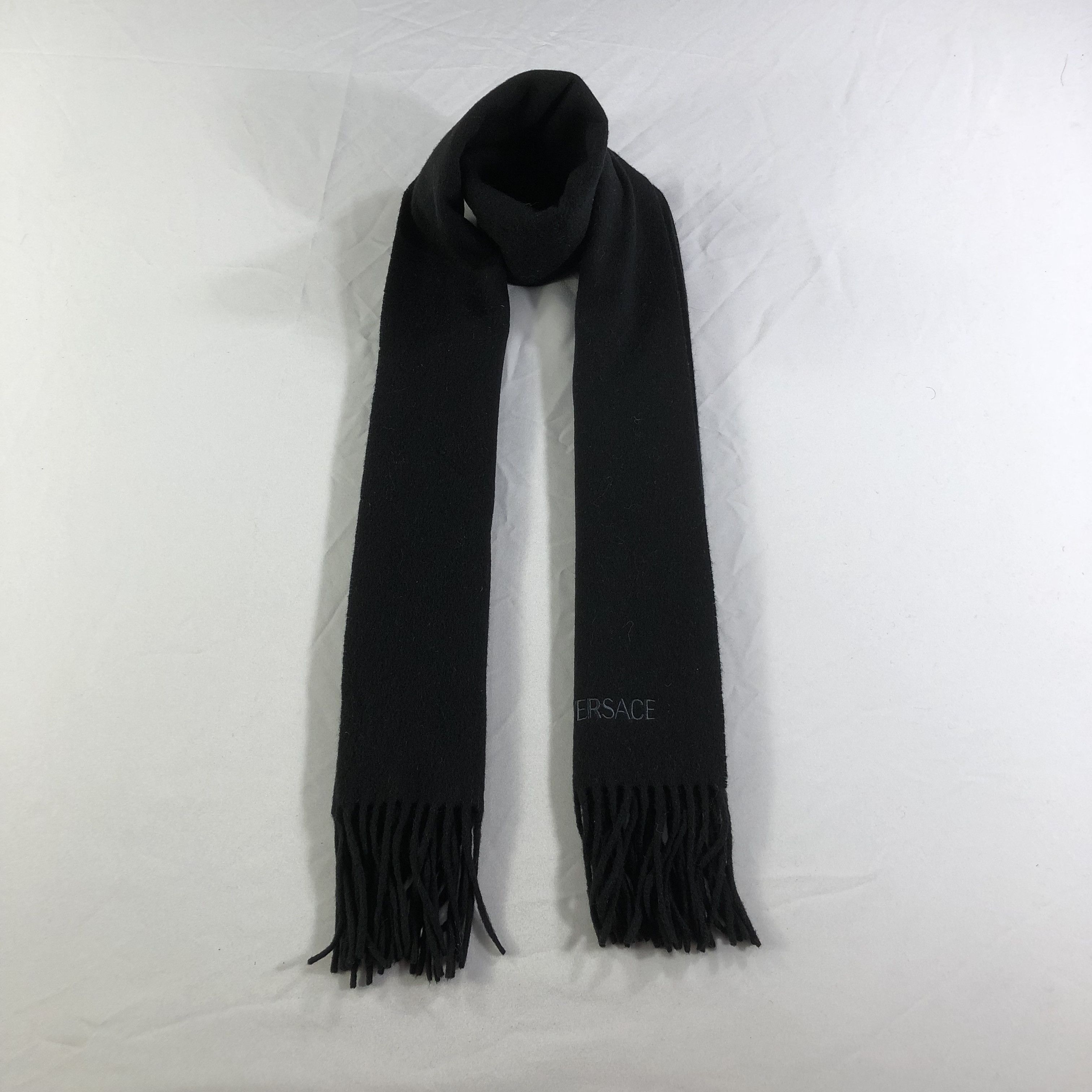Versace Versace Plain Black Wool Scarf Muffler V1389 Size ONE SIZE - 1 Thumbnail