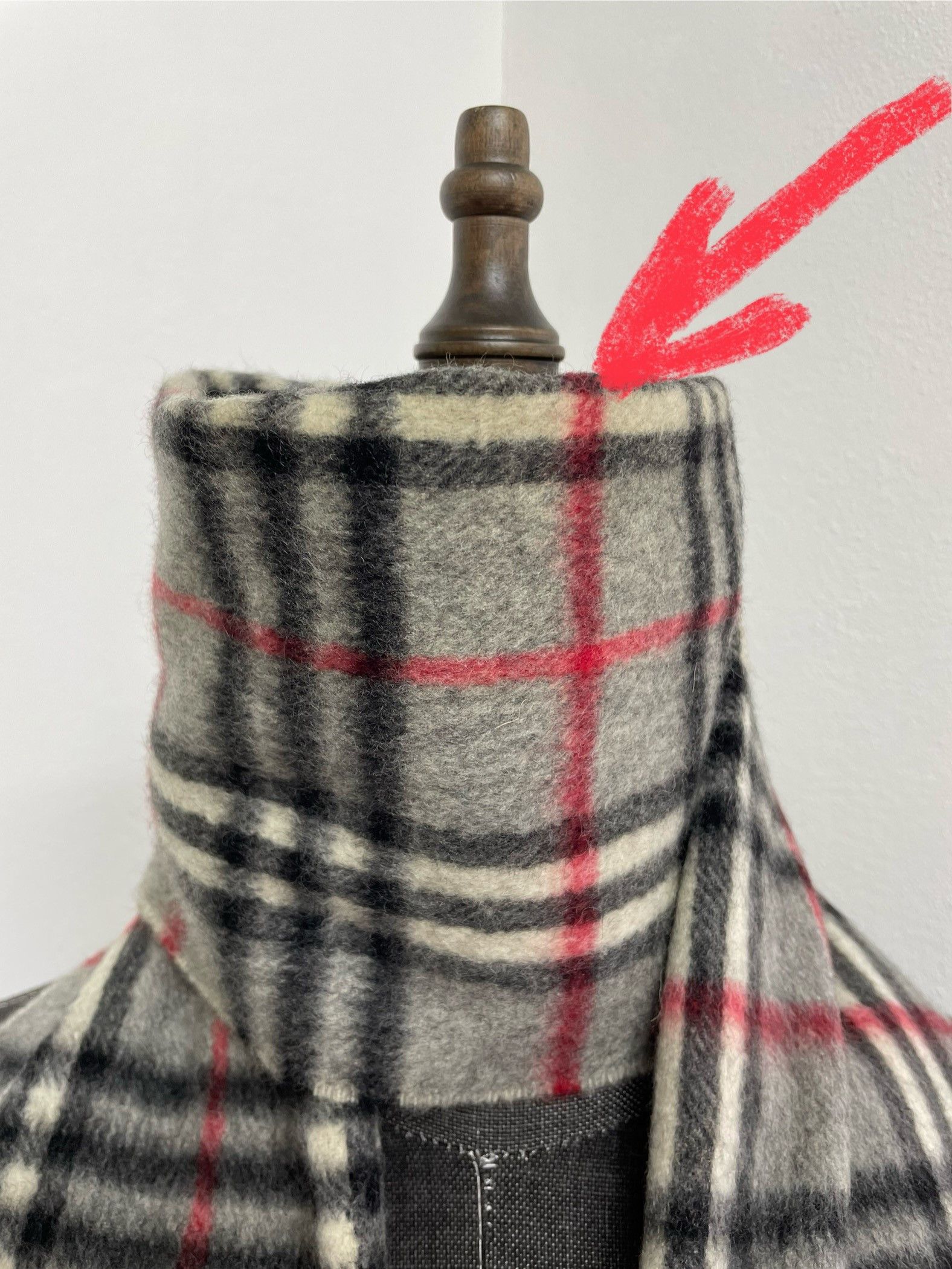 Burberry Burberrys Scarf / Muffler - 6192 Size ONE SIZE - 6 Thumbnail
