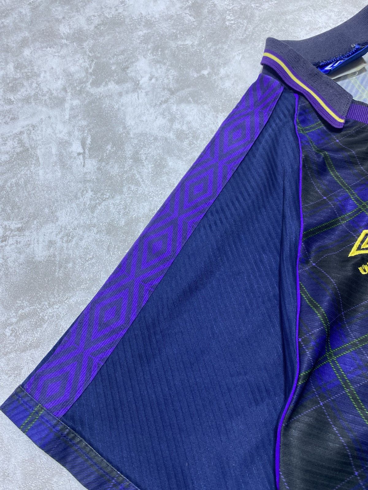 Umbro Vintage 1996 Scotland Away Shirt Umbro Tartan Pattern Rare Size US L / EU 52-54 / 3 - 4 Thumbnail