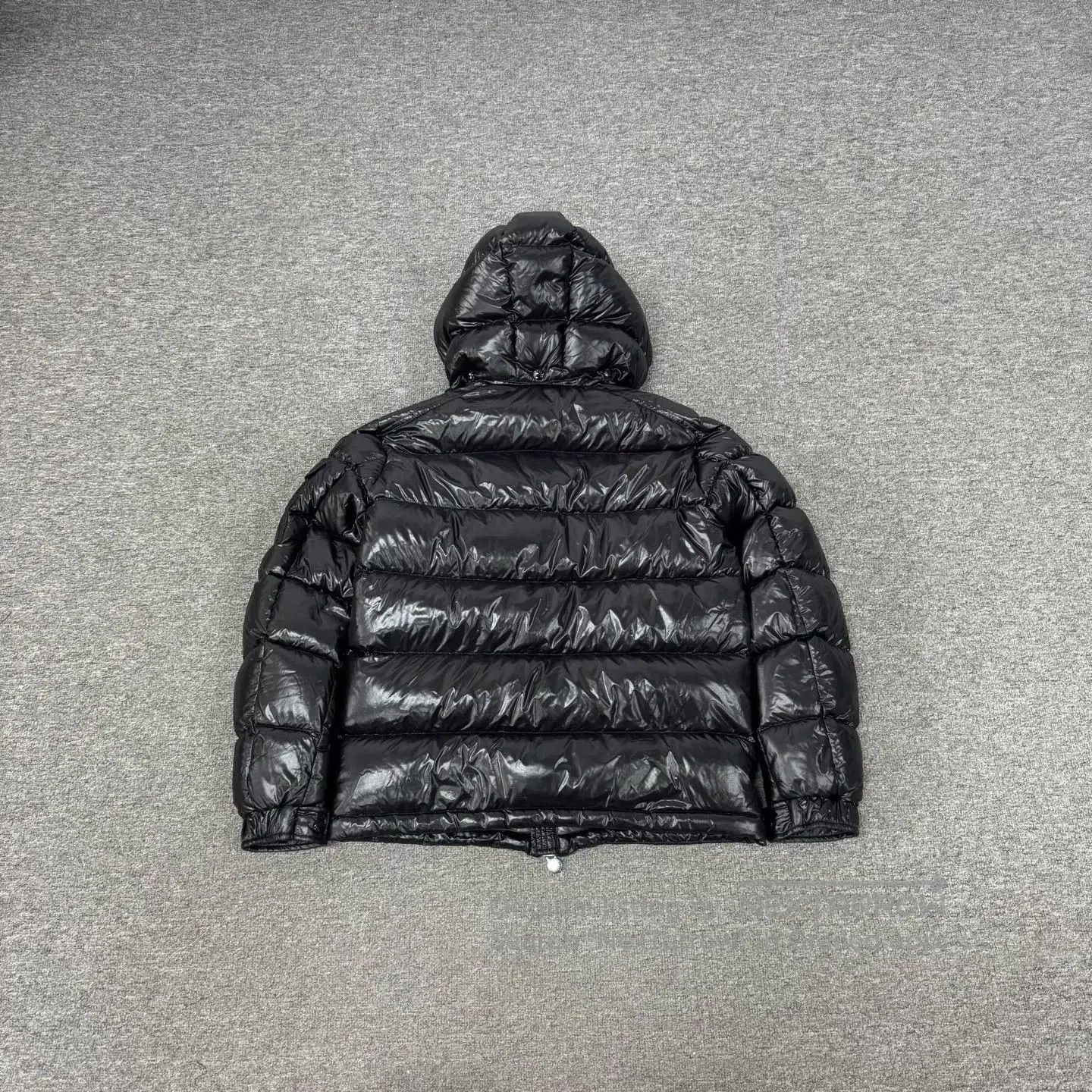 Moncler Moncler Maya Series, Shiny surface; sleeve logo; hooded do Size US S / EU 44-46 / 1 - 2 Thumbnail