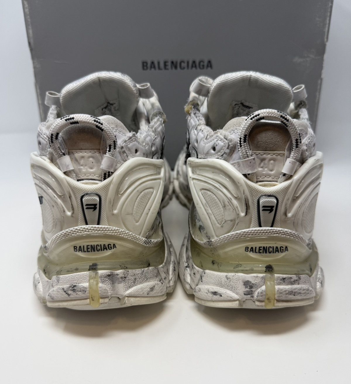 Balenciaga Balenciaga Runner Graffiti Sneaker White Size US 7 / EU 40 - 5 Thumbnail