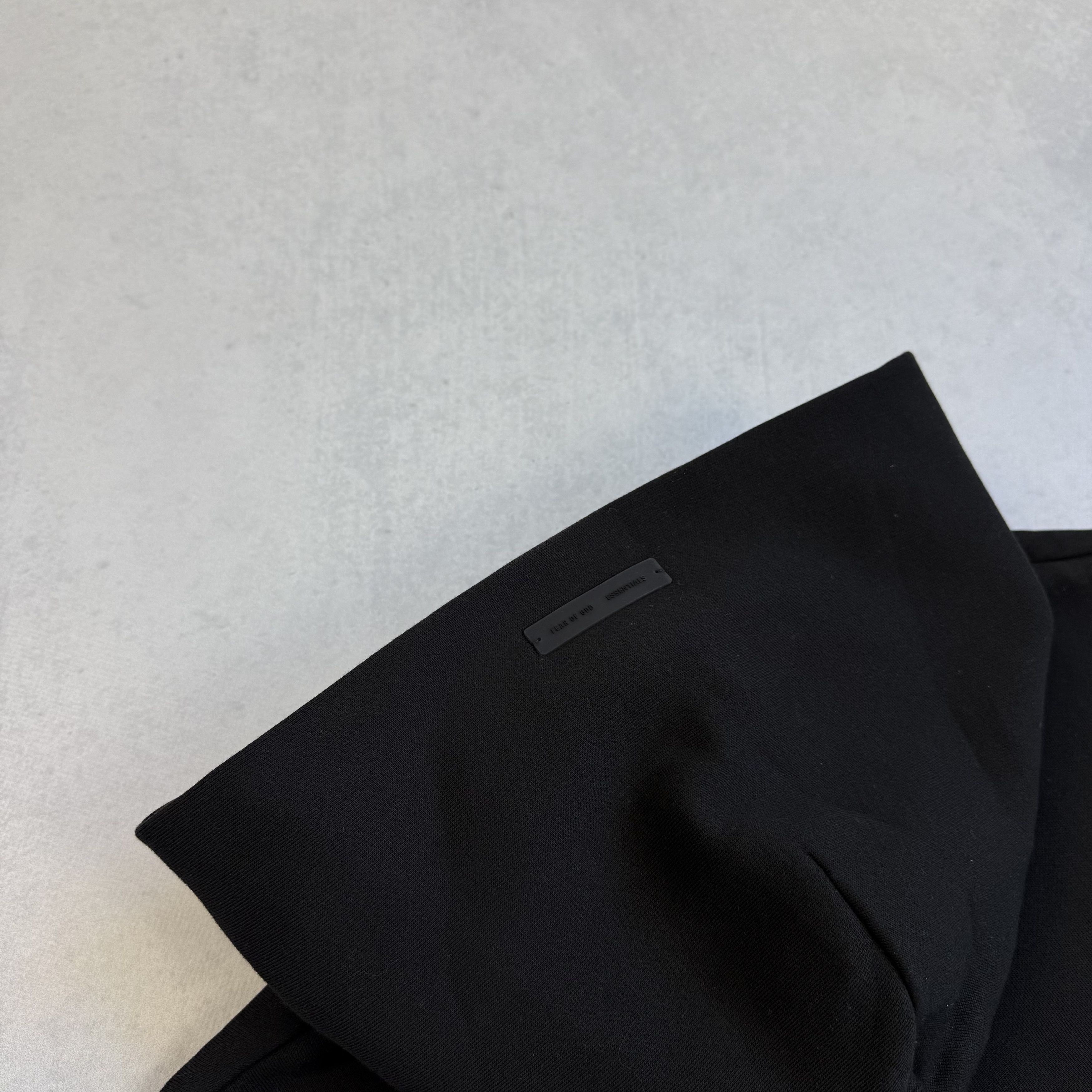 Fear of God FEAR OF GOD ESSENTIALS CLASSIC PULLOVER HOODIE BLACK L NWT Size US L / EU 52-54 / 3 - 4 Thumbnail