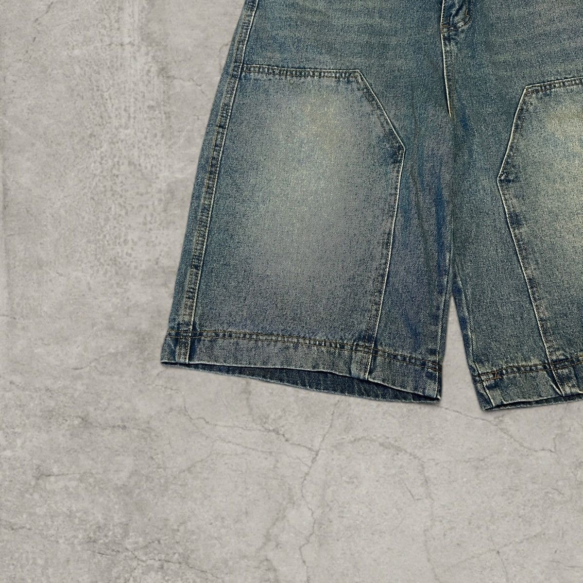 Japanese Brand Wide leg Japanese style jorts shorts in blue. Size S/M Size US 32 / EU 48 - 2 Thumbnail