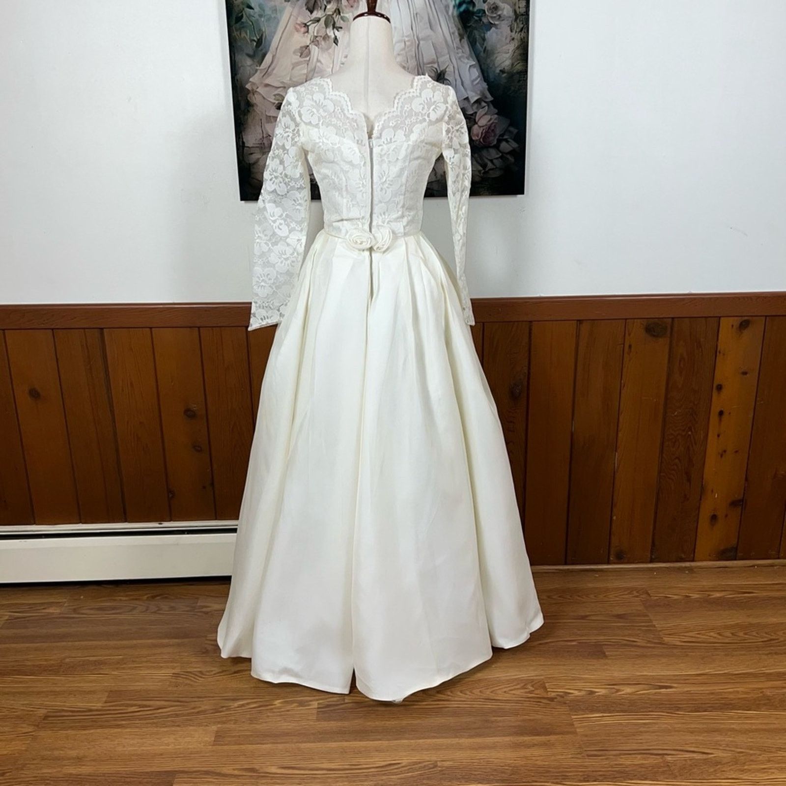 Vintage Stunning Vintage 1950s Silk Wedding Gown & Crown! Size M / US 6-8 / IT 42-44 - 5 Thumbnail