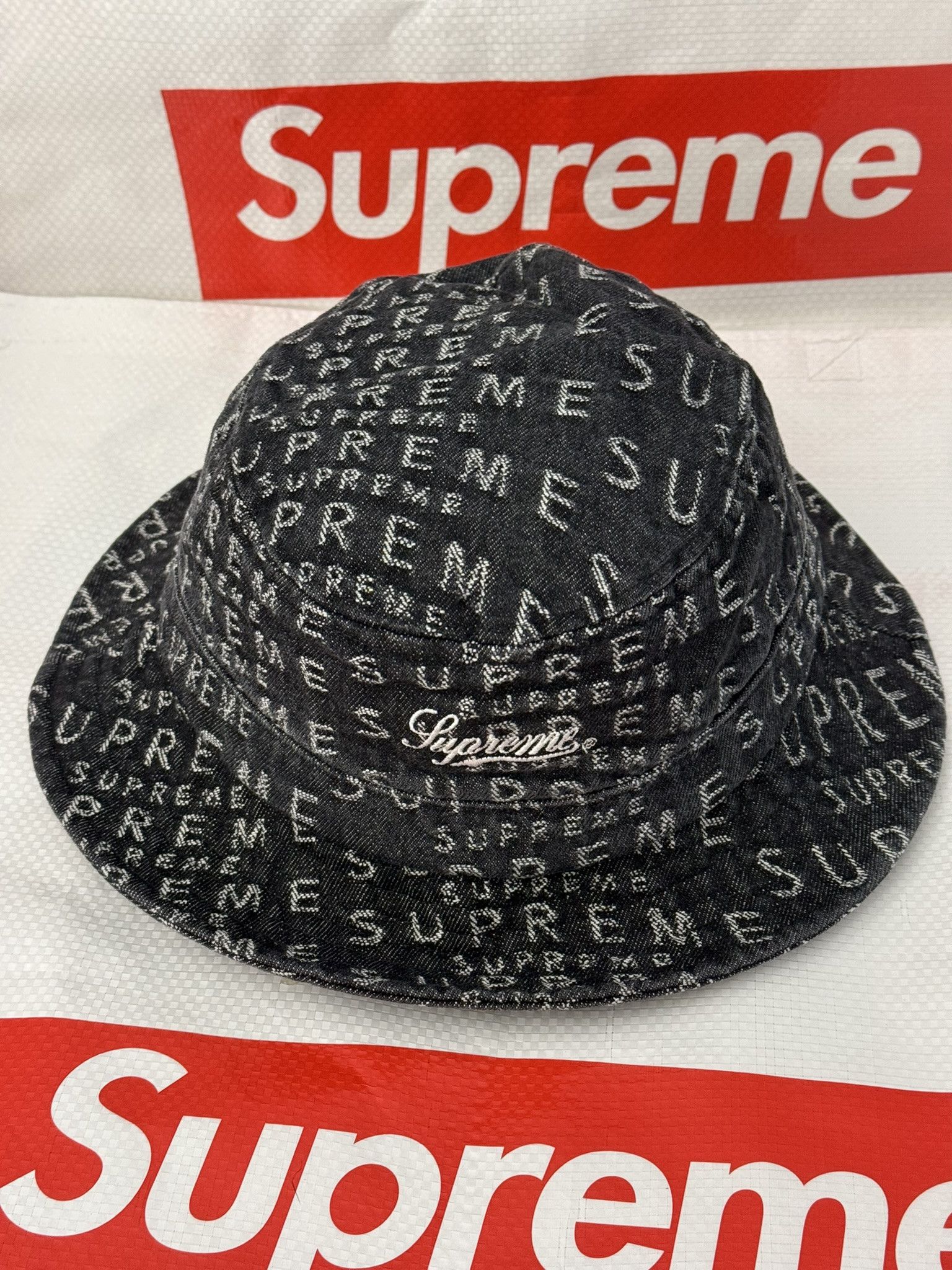 Supreme Supreme Warp Jacquard Logos Denim Crusher Black s/m