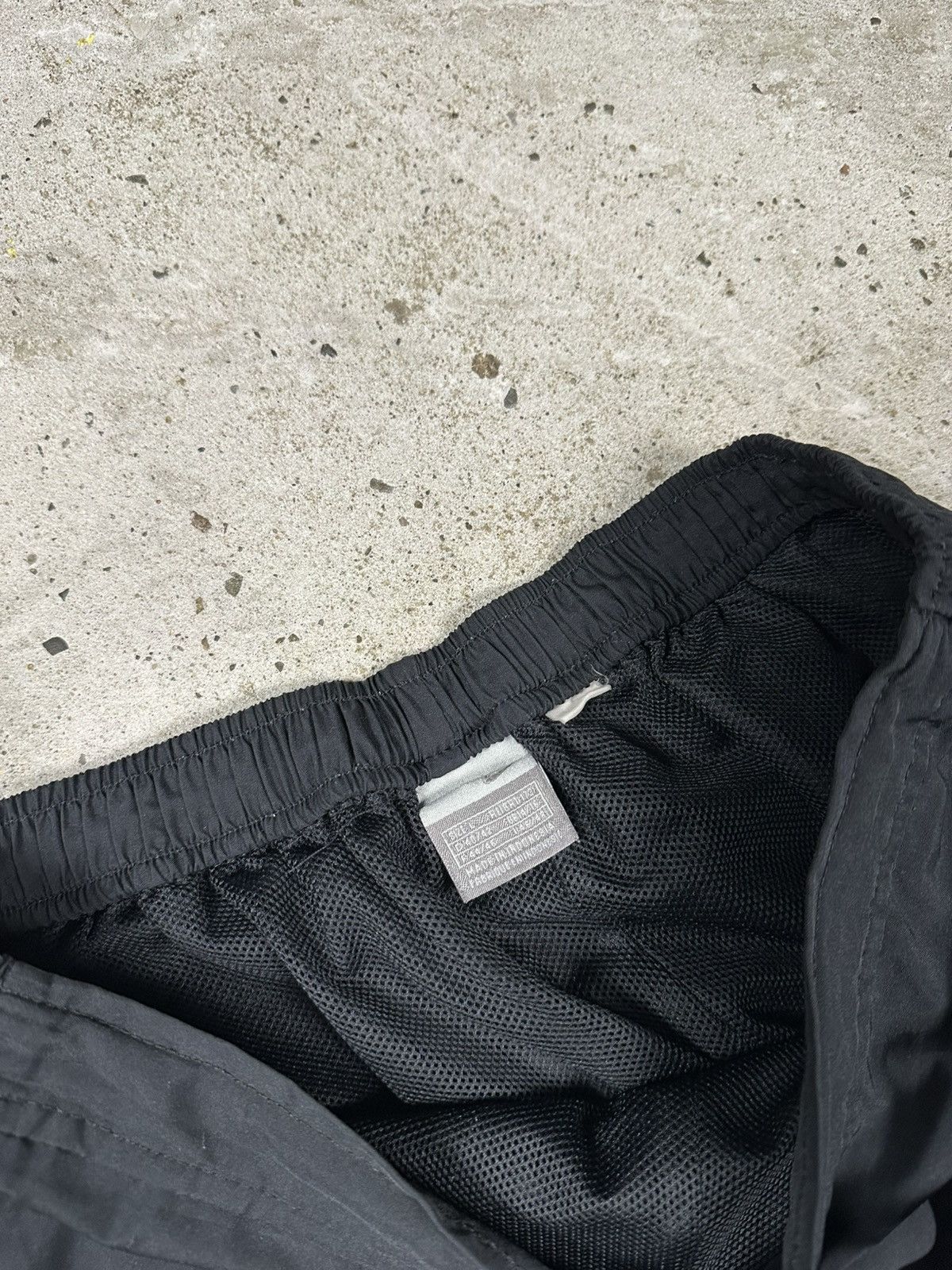 Nike Vintage Y2K Nike Baggy Black Track Pants Swoosh rare Size US 32 / EU 48 - 9 Thumbnail