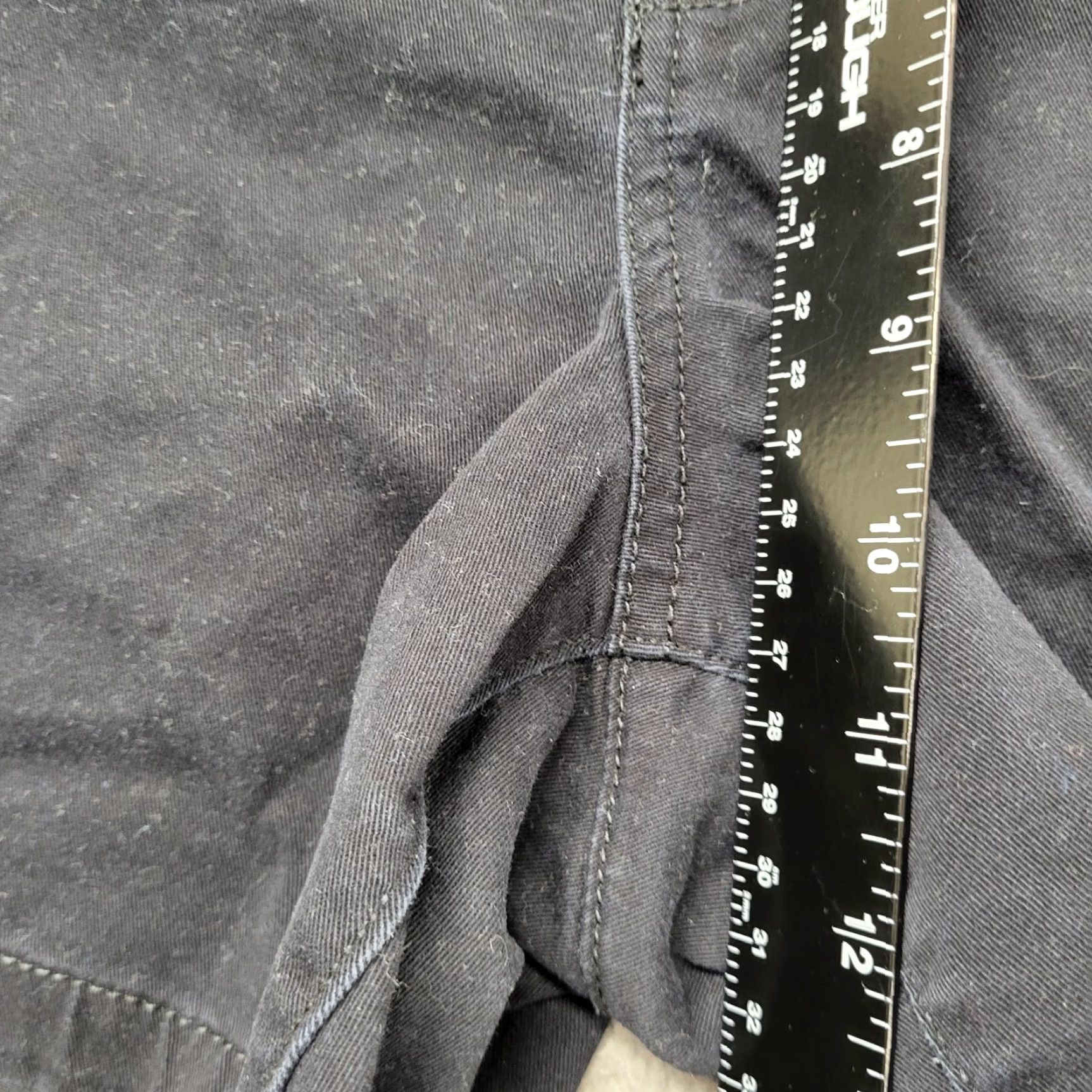 Vintage a.n.a A New Approach Shorts Women's Size 16 Mid-Rise Black 5"Inseam Bermuda Preppy Casual Womens Regular Size 38" / US 16 / IT 52 - 4 Thumbnail