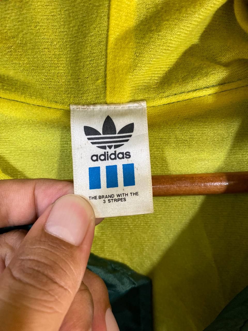 Adidas vintage adidas light jacket big logo back Size US L / EU 52-54 / 3 - 5 Thumbnail