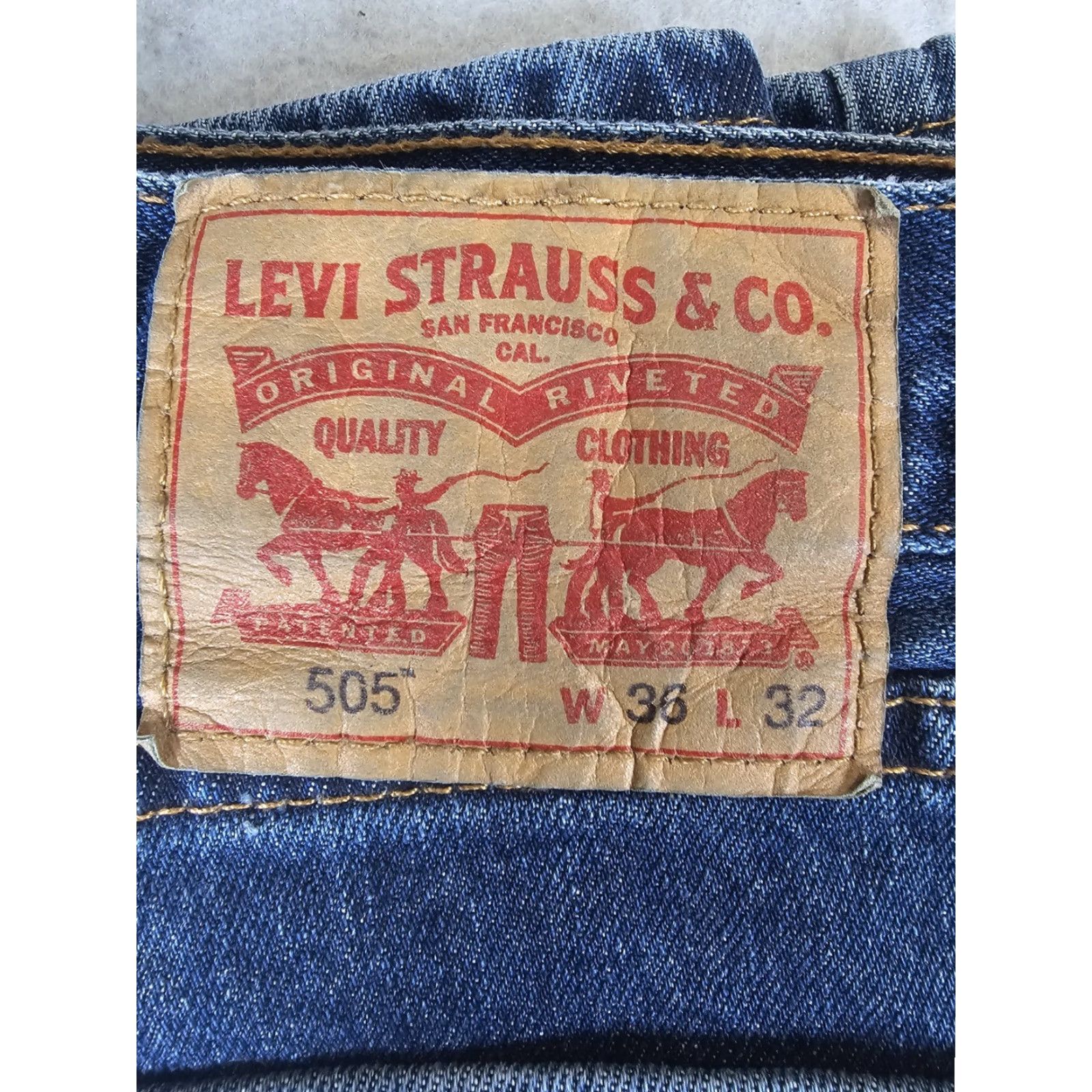 Levi's VINTAGE Levi's 505 Jeans Straight Regular Mens 36x32 Blue Denim Medium Wash Regular Vintage Levi's 505 Straight Jeans Mens 36x32 Blue Denim 505 Size US 36 / EU 52 - 4 Thumbnail