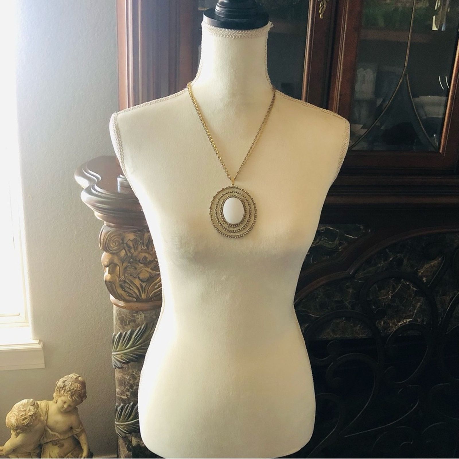 Vintage Vintage 60s Florenza large white cabochon filigree necklace Size ONE SIZE - 7 Thumbnail