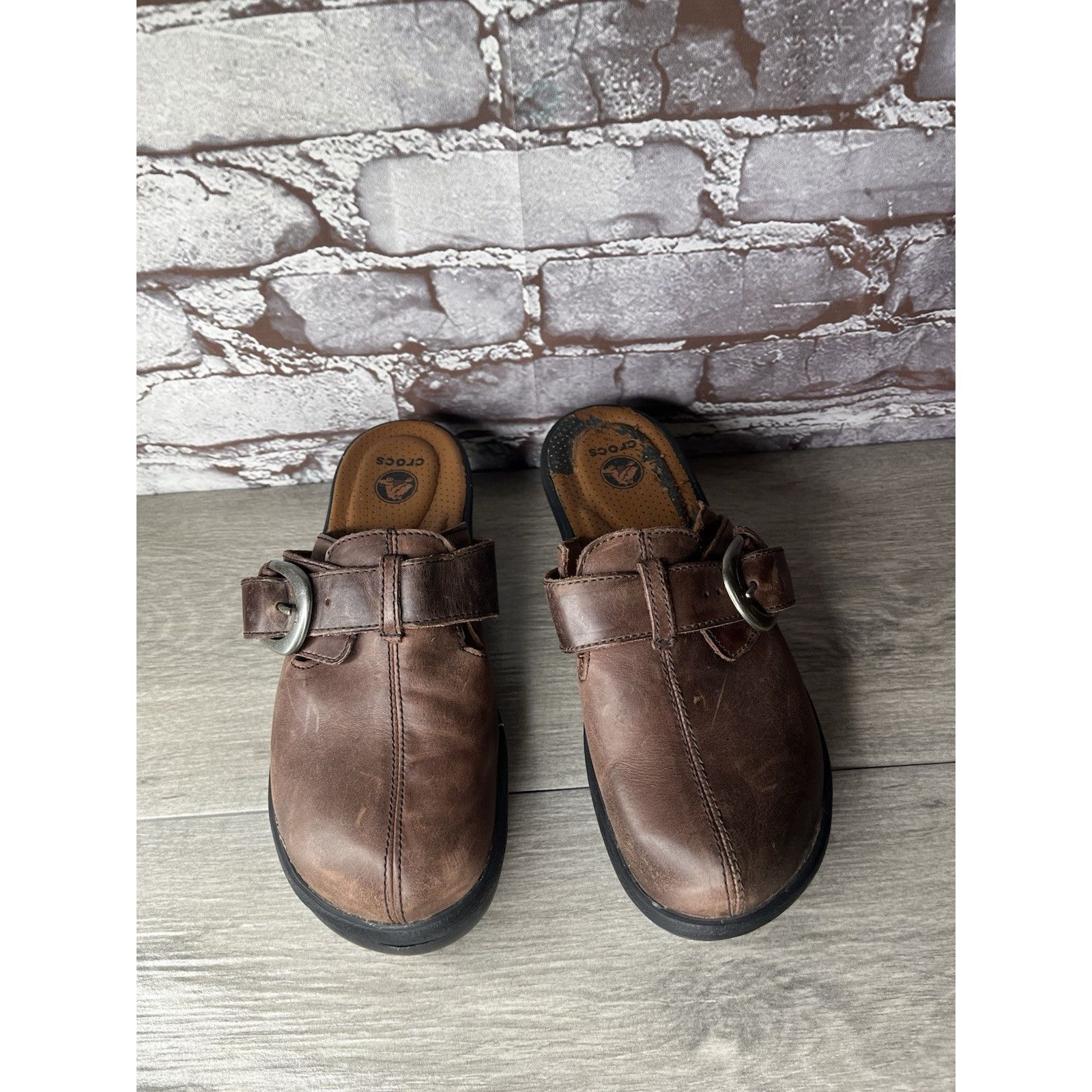 Crocs CROCS COBBLER Brown Leather Brass Buckle Heel Clogs Shoes Wo Size US 7 / IT 37 - 11 Thumbnail