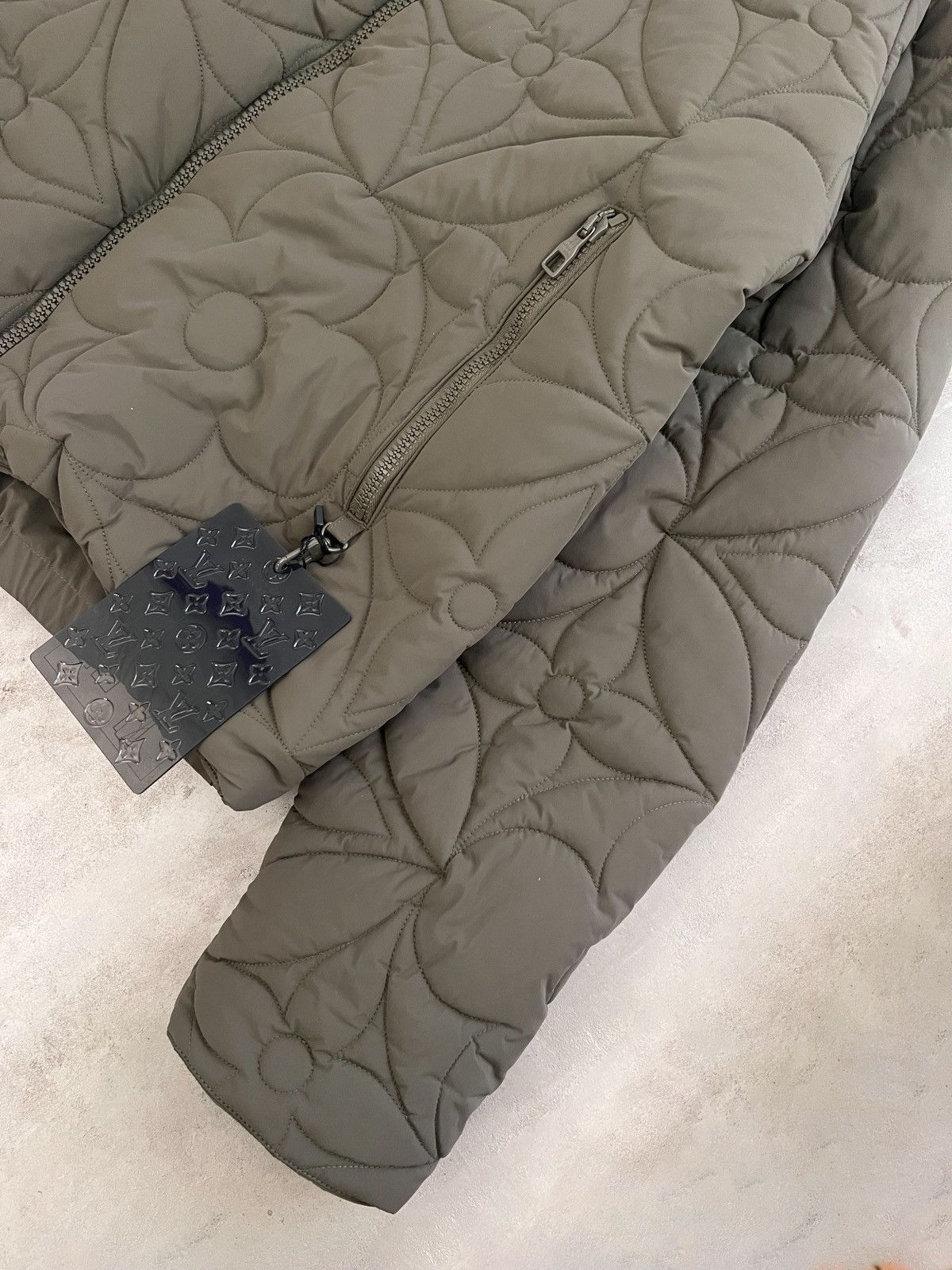 Louis Vuitton Louis Vuitton Quilted Hoodie Puffer Jacket Size US L / EU 52-54 / 3 - 6 Thumbnail