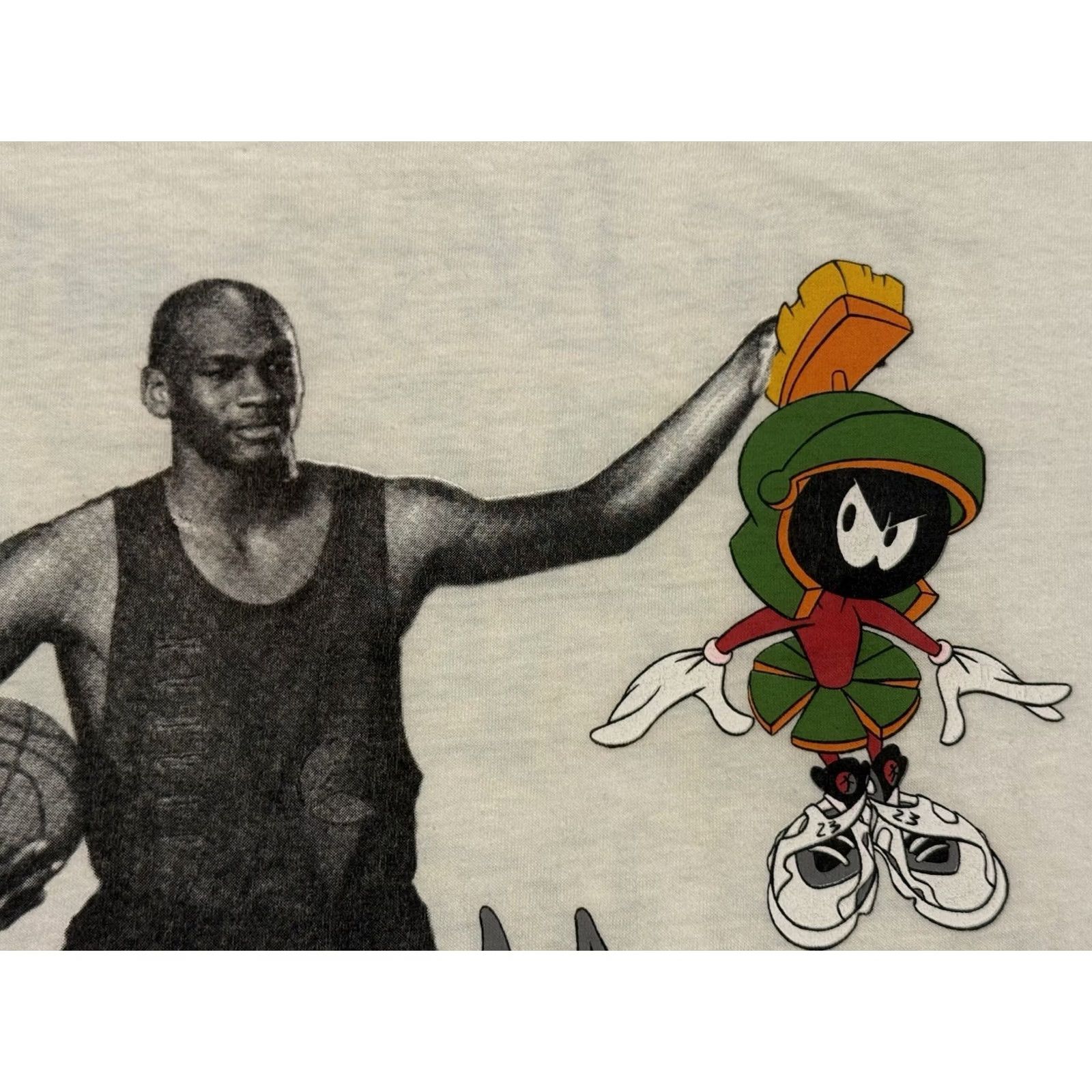 Nike VINTAGE Nike Best On Earth Shirt Large Michael Jordan Bulls Bugs 90s Mens Size US L / EU 52-54 / 3 - 5 Thumbnail