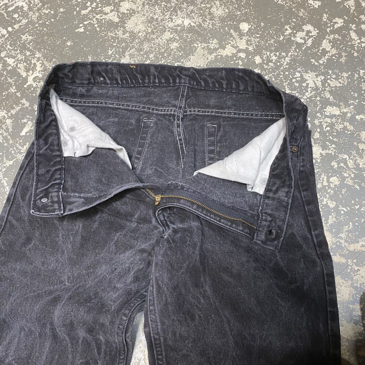 Levi's × Vintage Vintage Levi’s 550 Relaxed Fit Black Faded Jeans USA 90s Size US 35 - 6 Thumbnail