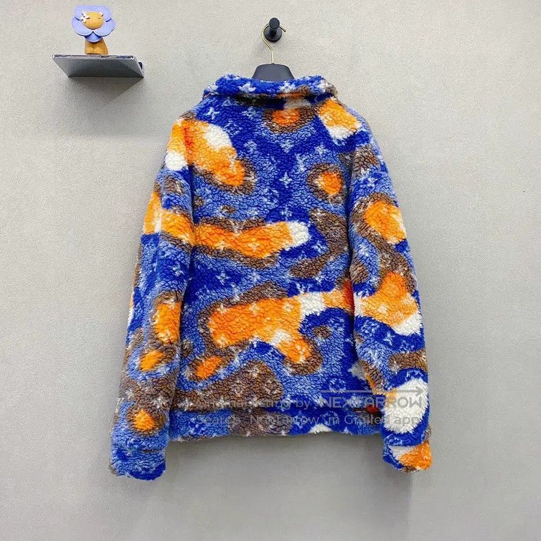 Louis Vuitton Louis Vuitton Colourful full logo lamb jacket Size US L / EU 52-54 / 3 - 2 Thumbnail