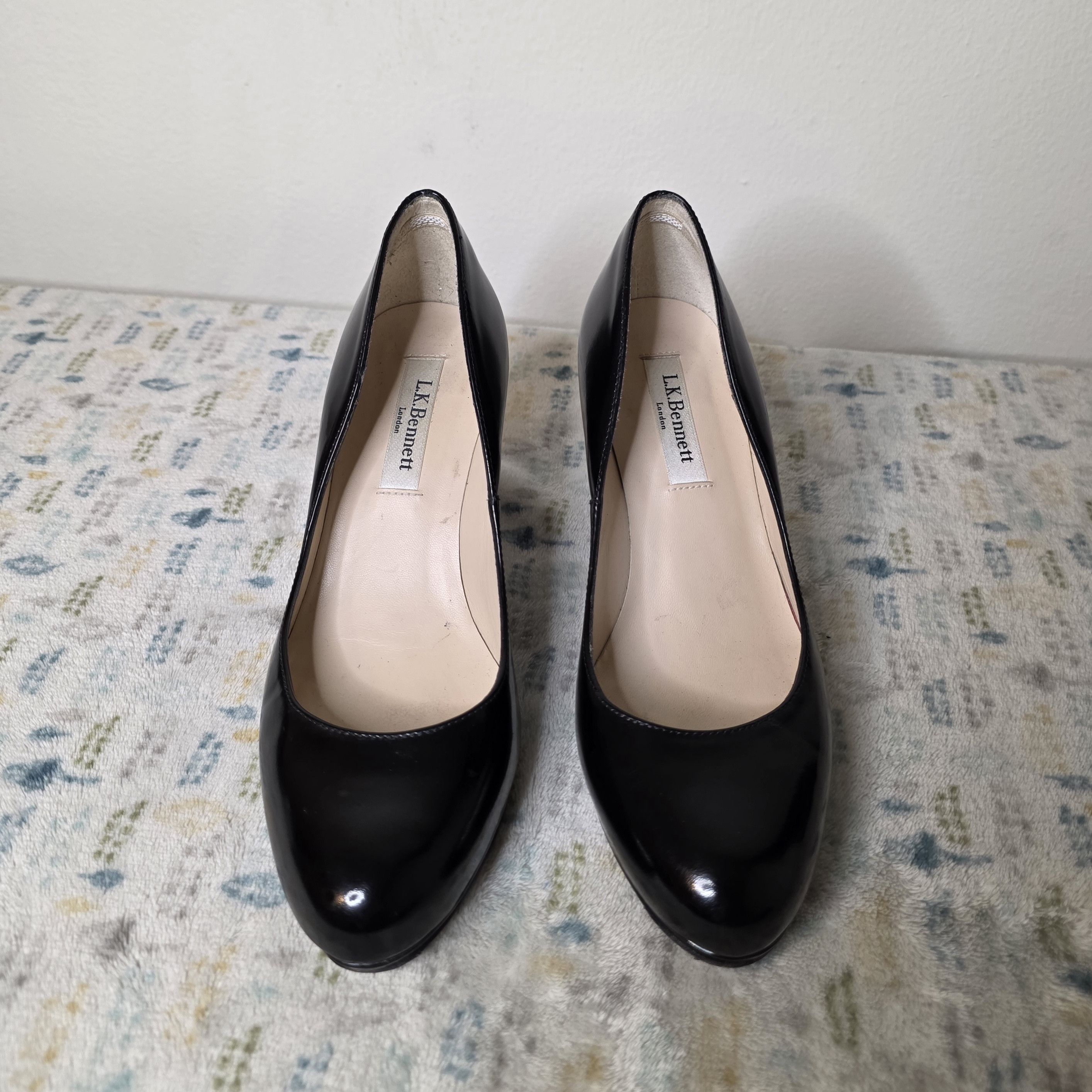 LK Bennett L.K. Bennett Black Leather Pump Heels Size US 5 / IT 35 - 4 Thumbnail