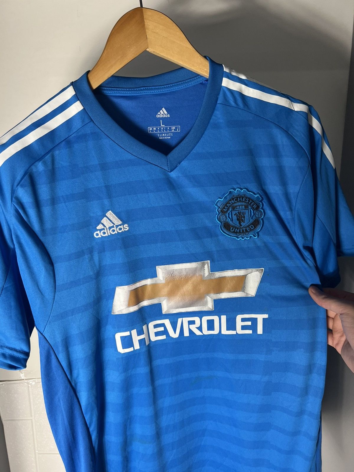 Vintage ADIDAS FC MANCHESTER UNITED ENGLAND SOCCER JERSEY RETRO Y2K Size US L / EU 52-54 / 3 - 8 Thumbnail