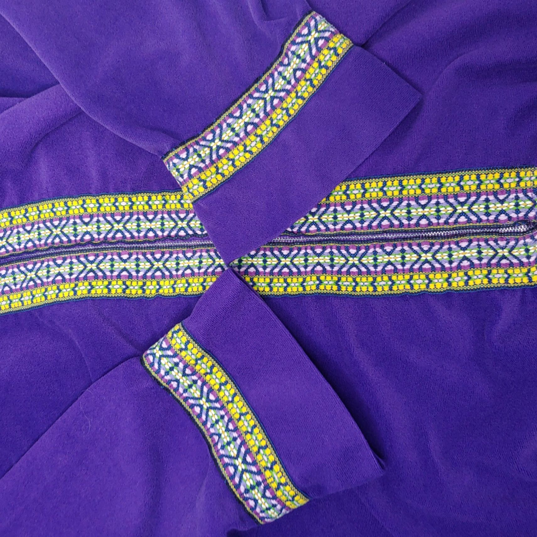 Vintage VINTAGE At Home Robe Womens L Night Gown Purple Yellow Woven Trim Zip 1970's House Coat Velour Polyester Size ONE SIZE - 4 Thumbnail