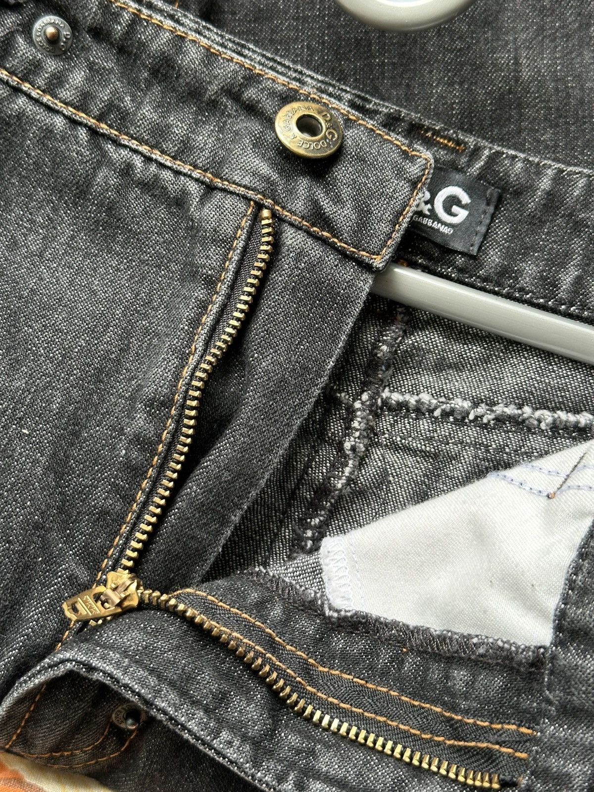 Dolce & Gabbana VTG Dolce & Gabbana Denim Pockets Mini Skirt Black Size 30 Size 30" / US 8 / IT 44 - 10 Thumbnail
