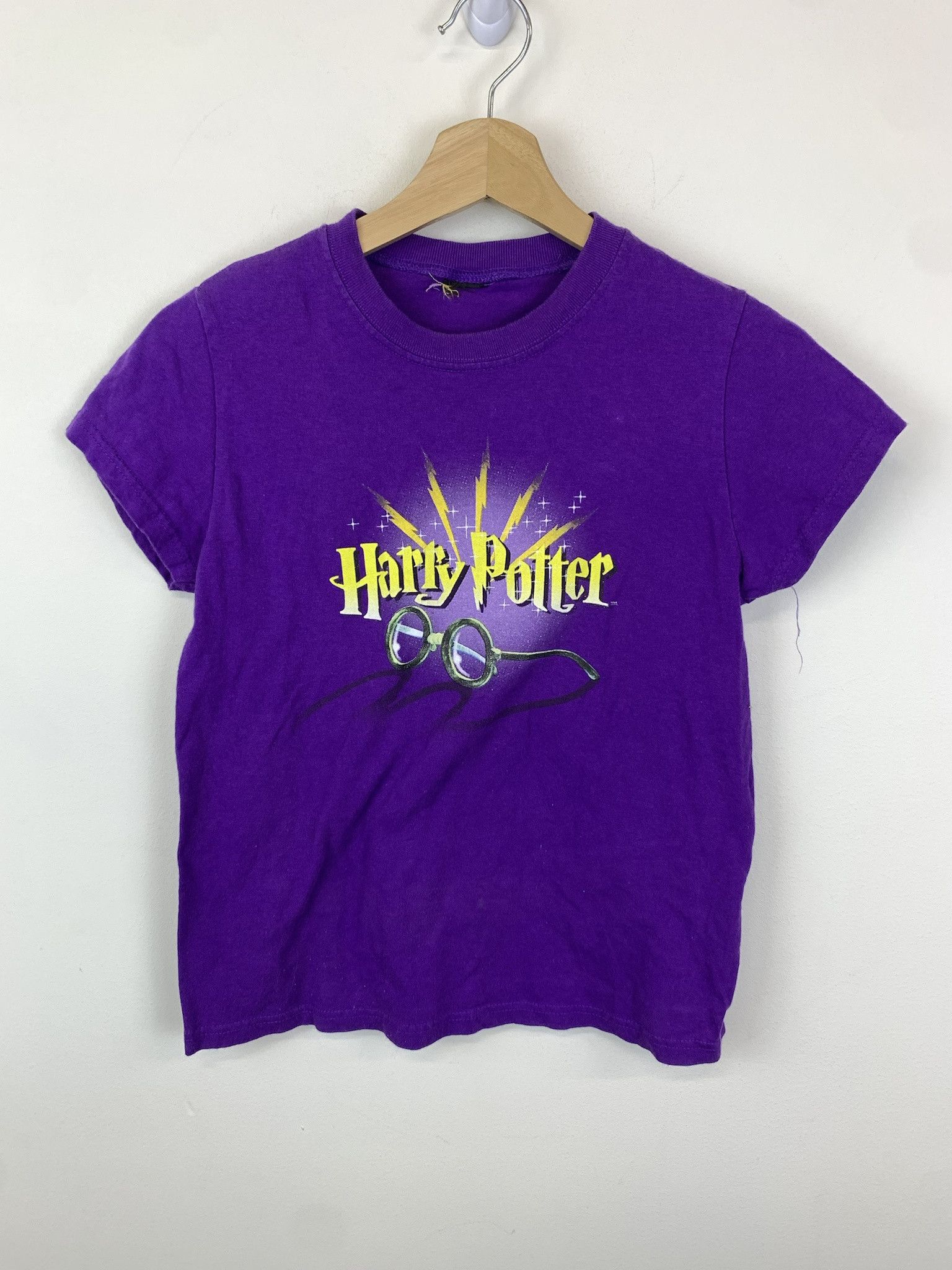 Vintage Vintage Harry Potter Sorcerers Stone Glitter Print Tee Size S Size US S / EU 44-46 / 1 - 1 Thumbnail