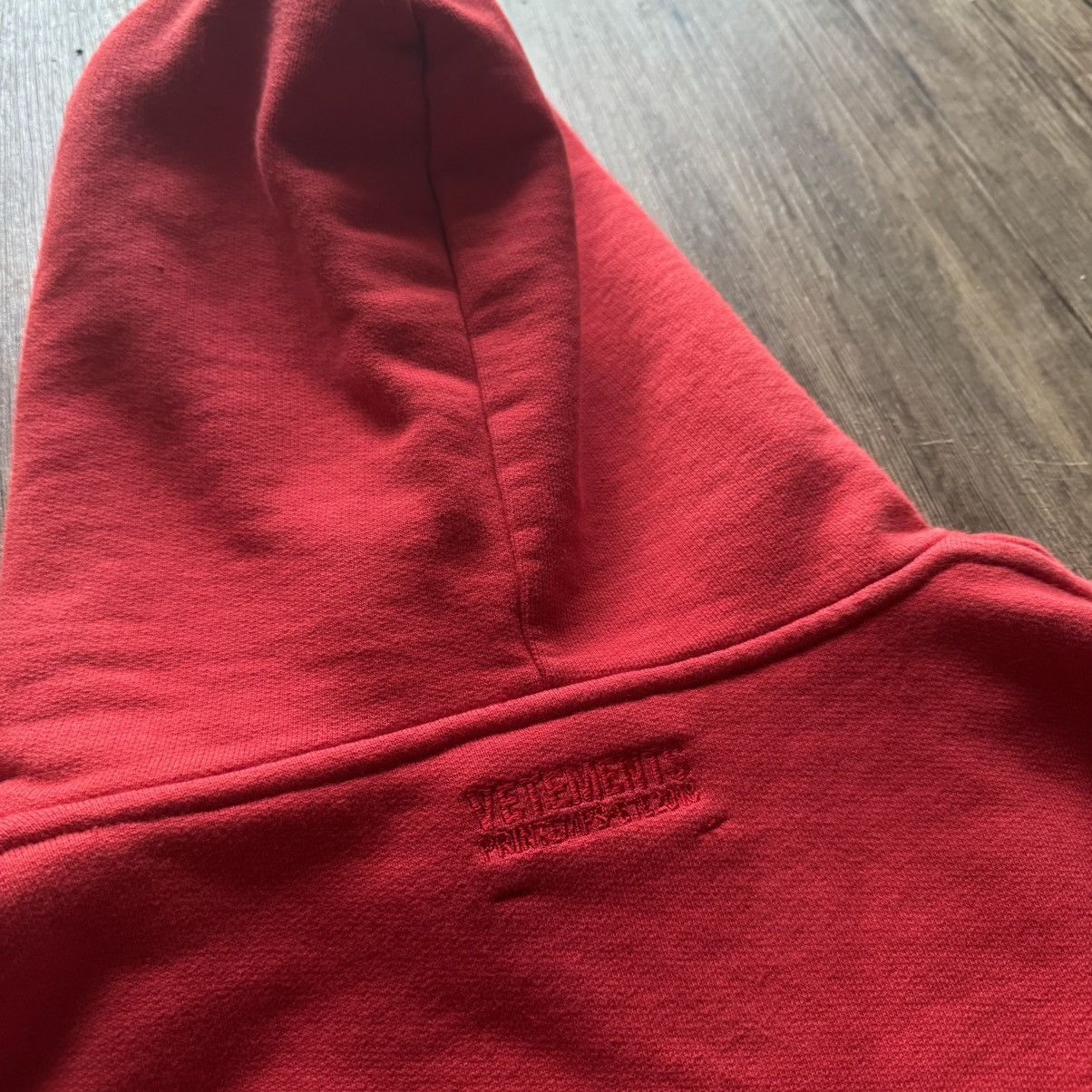 Vetements SS18 Vetements x Tommy Hilfiger Red Oversized Hoodie Size US S / EU 44-46 / 1 - 4 Thumbnail